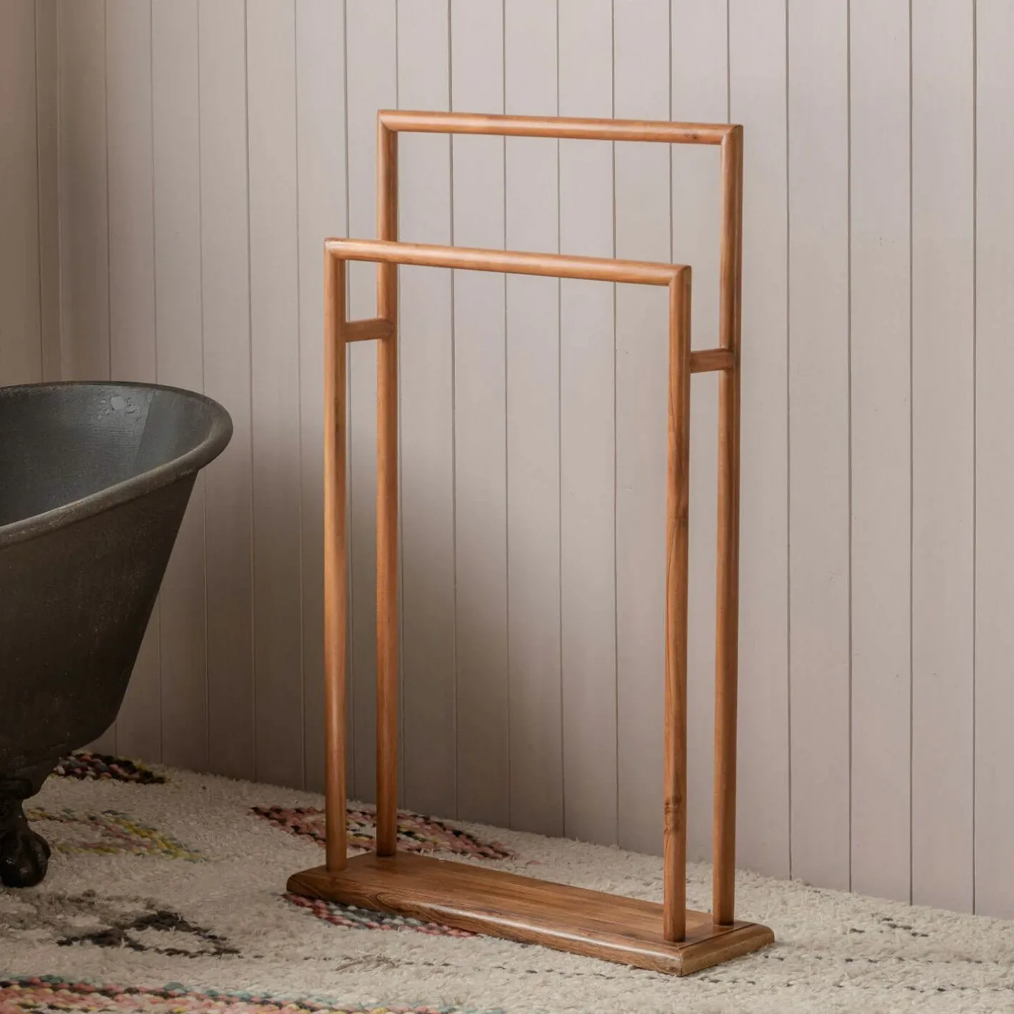 Graham & Green Bathroom Accessories<Acacia Wooden Towel Stand