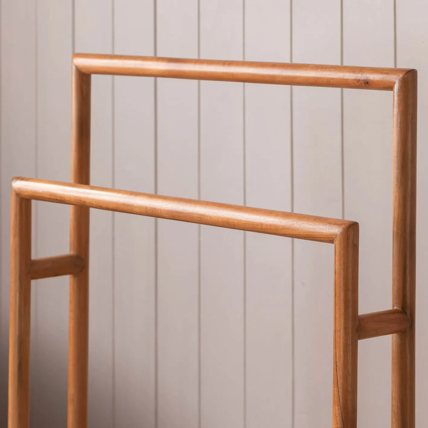 Graham & Green Bathroom Accessories<Acacia Wooden Towel Stand