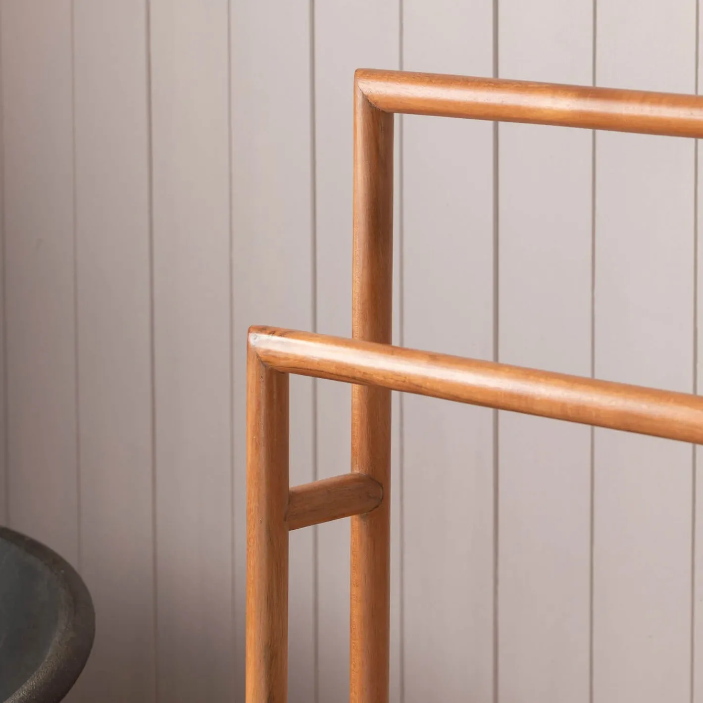 Graham & Green Bathroom Accessories<Acacia Wooden Towel Stand