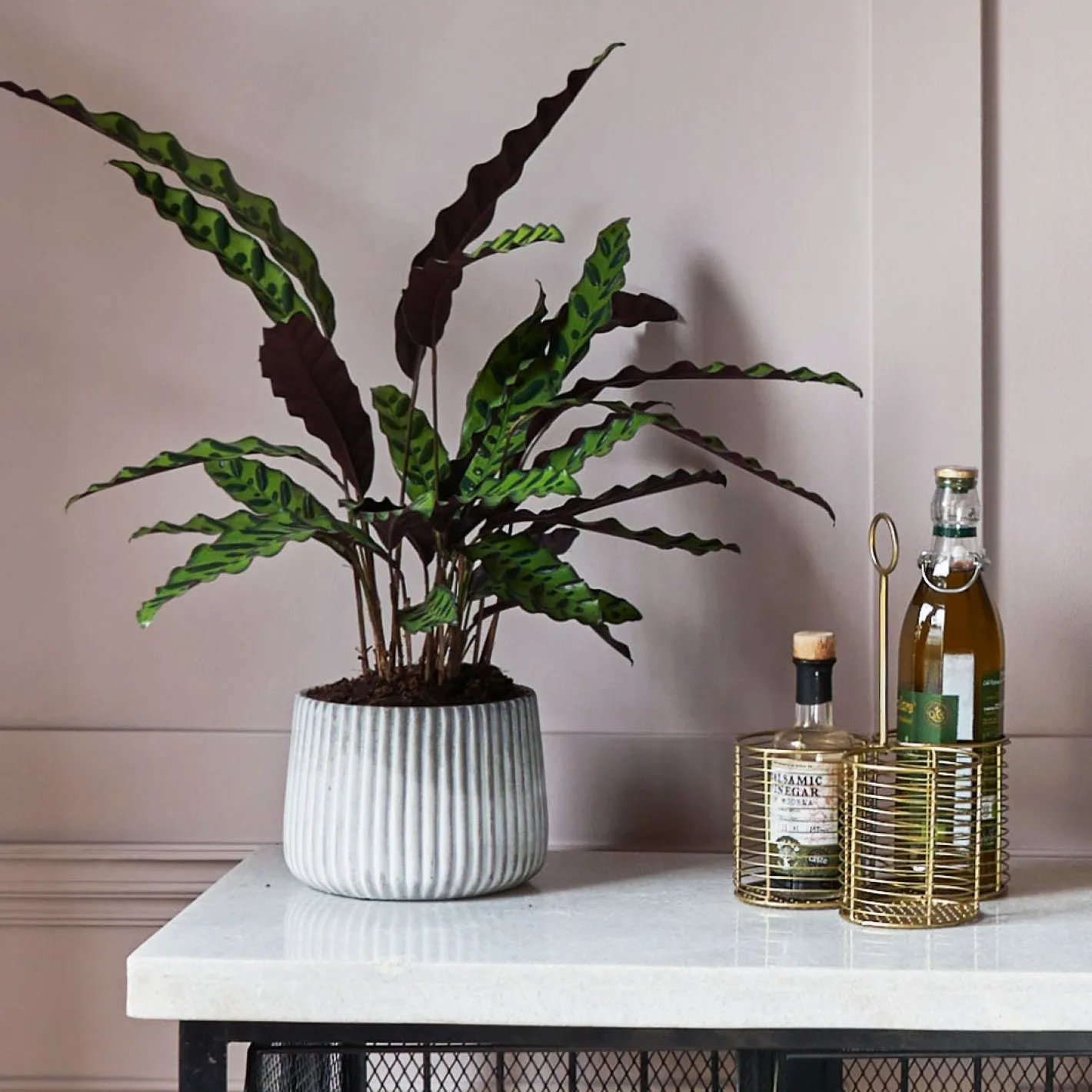 Graham & Green Outdoor Dining|Kitchen Accessories<Antique Brass Bottle Holder