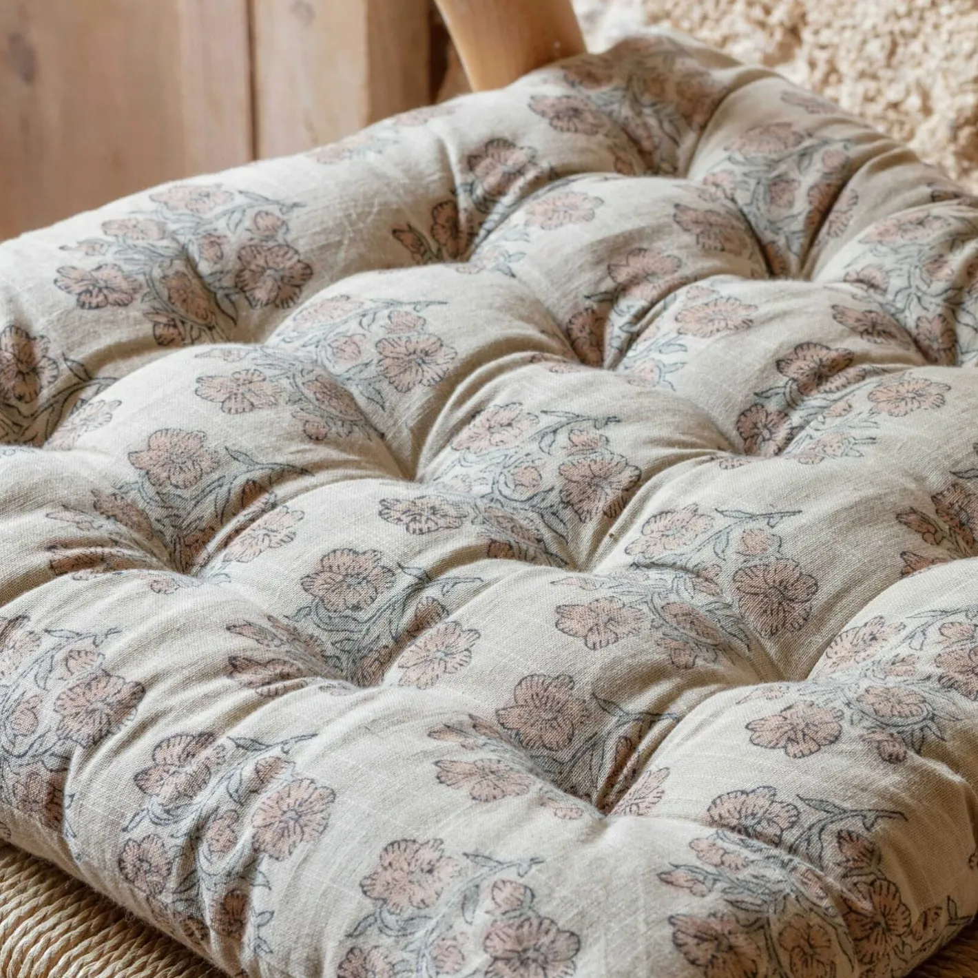 Graham & Green Seat Pads & Bed Rolls|Seat Pads & Bed Rolls<Antiqued Floral Block Printed Seat Pads
