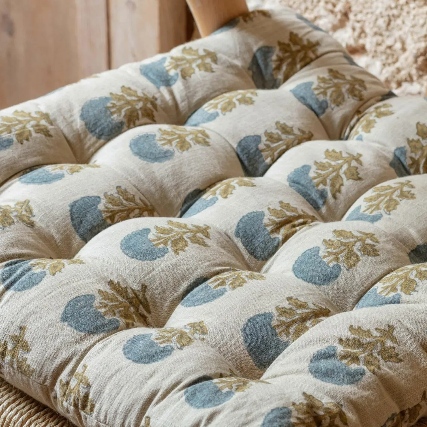 Graham & Green Seat Pads & Bed Rolls|Seat Pads & Bed Rolls<Antiqued Floral Block Printed Seat Pads