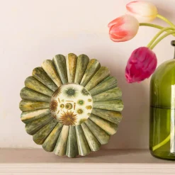 Graham & Green Photo Frames<Antique Green Flower Round Bone Frame