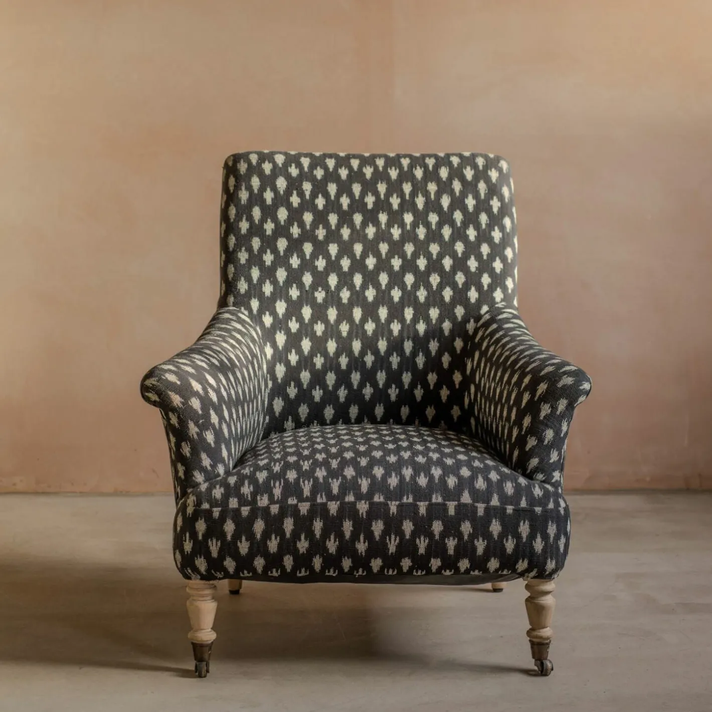 Graham & Green Armchairs<Avree Black Ikat Armchair