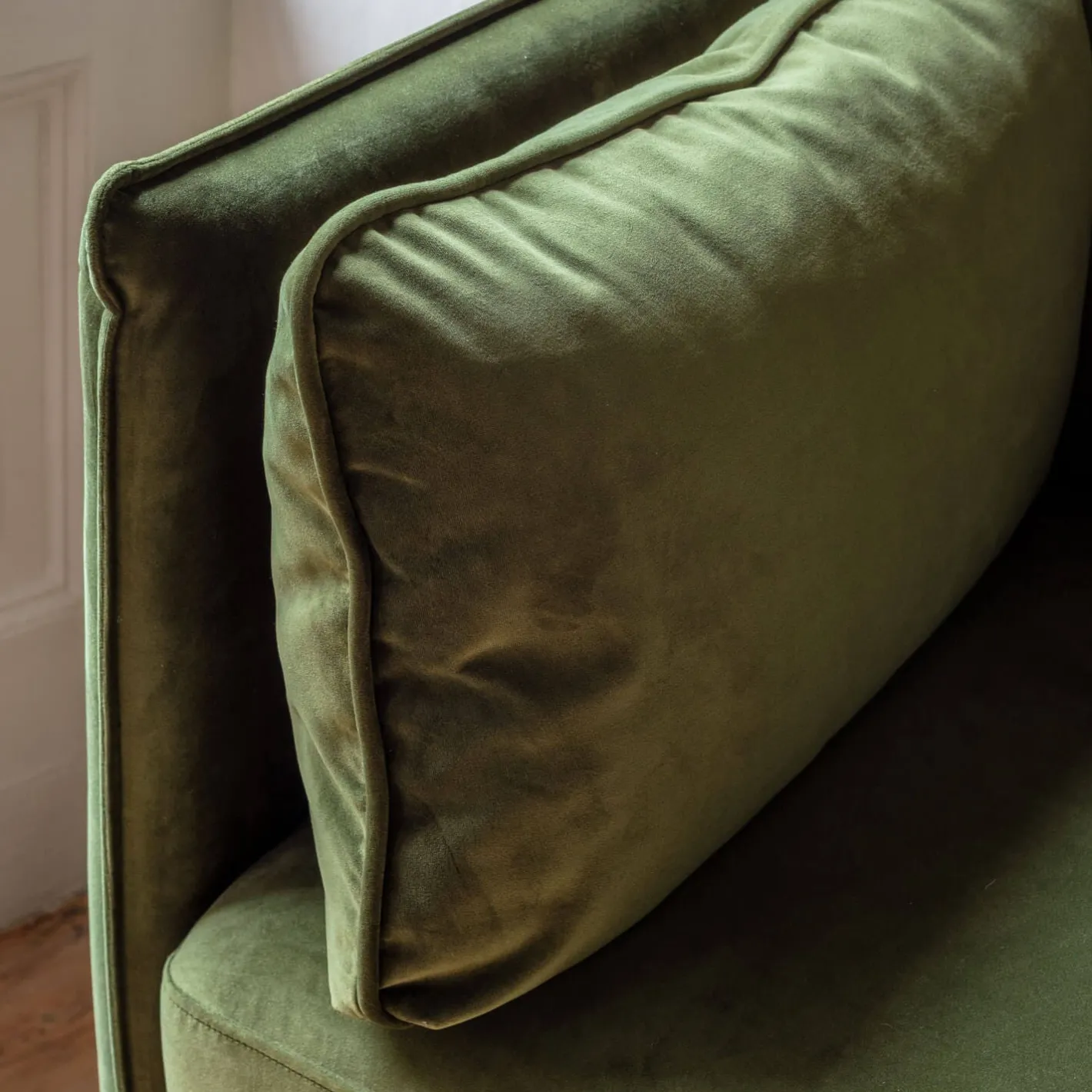 Graham & Green Armchairs<Bayler Moss Green Velvet Armchair