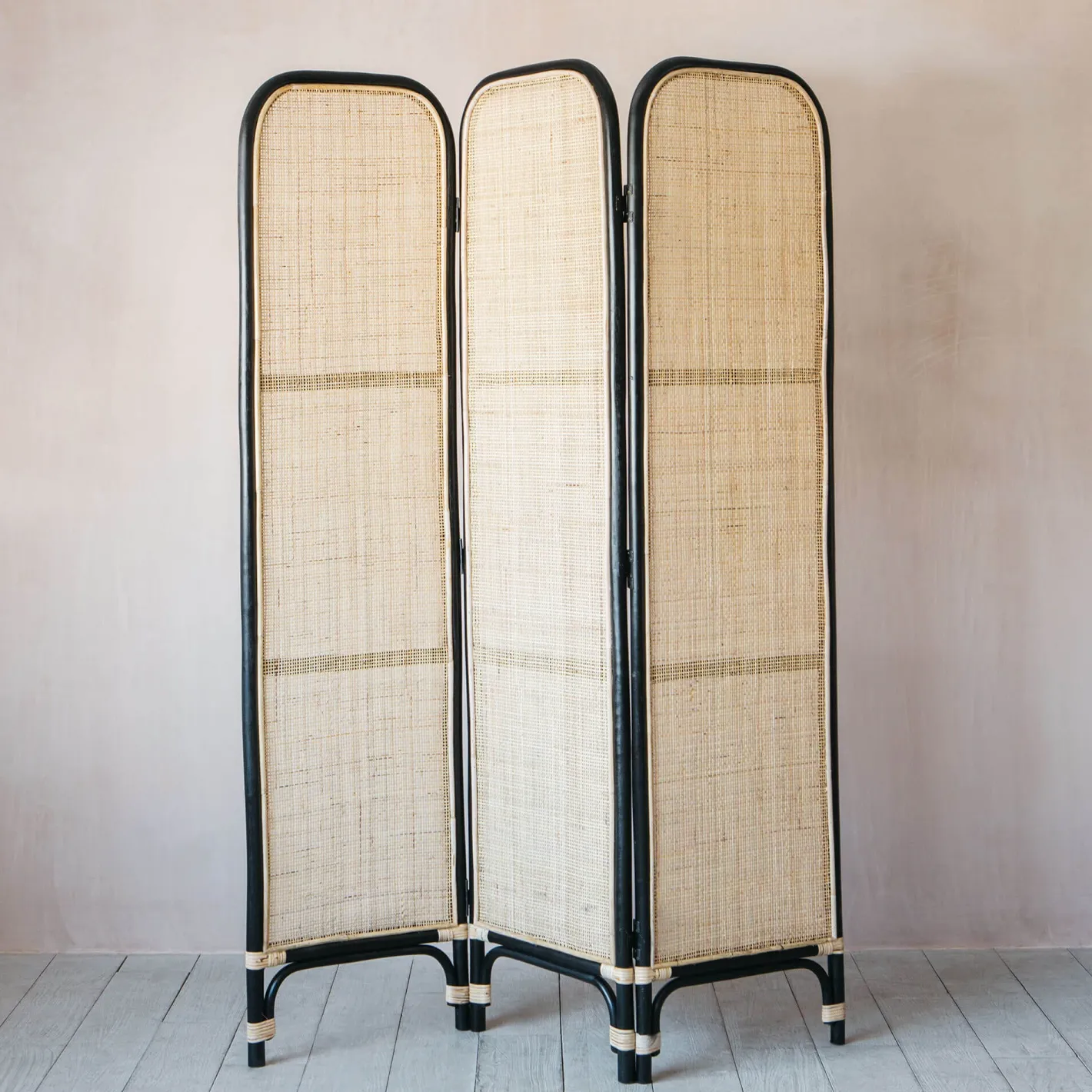 Graham & Green Room Dividers<Black and Natural Rattan Screen