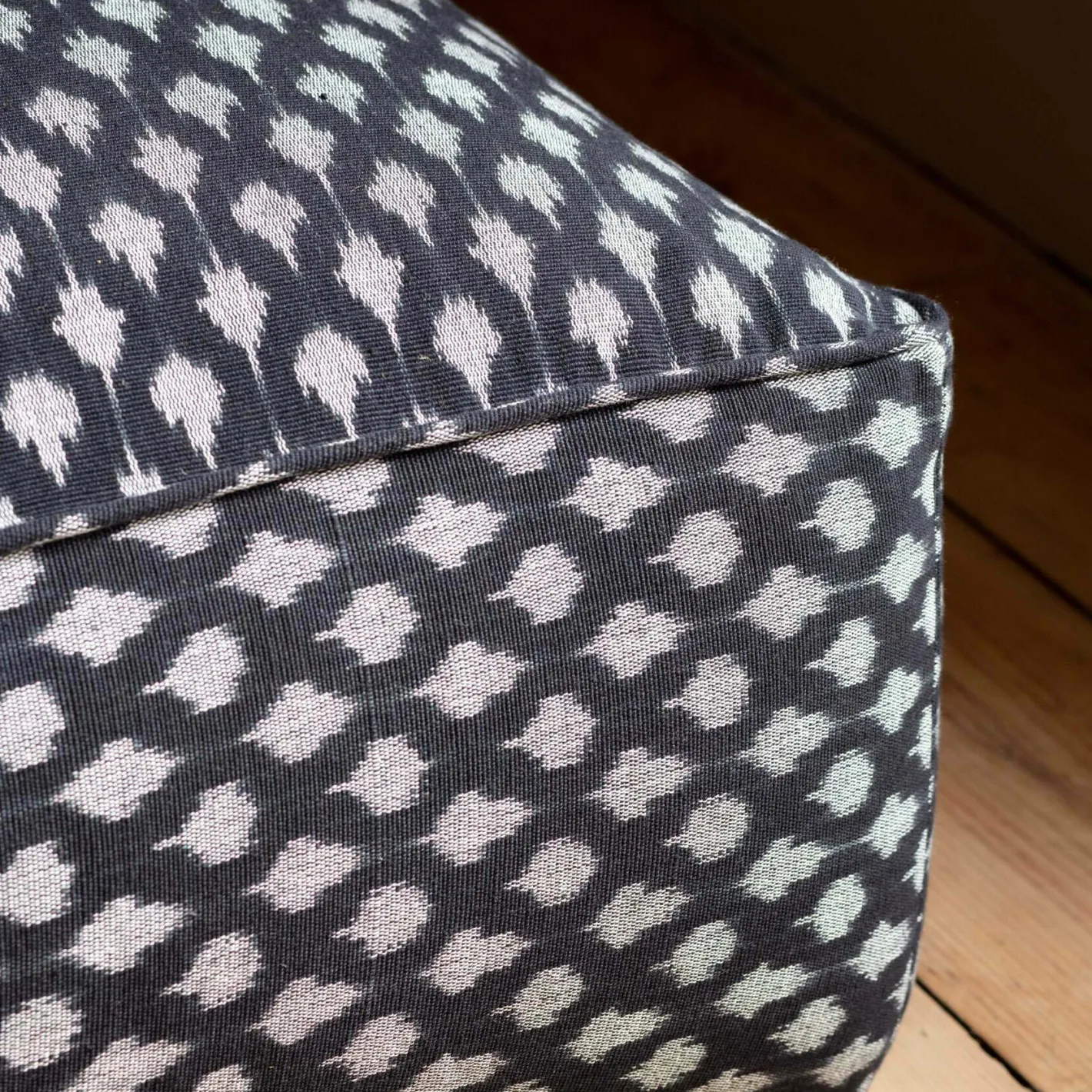 Graham & Green Pouffes & Beanbags|Pouffes & Bean Bags<Black Ikat Pouffe