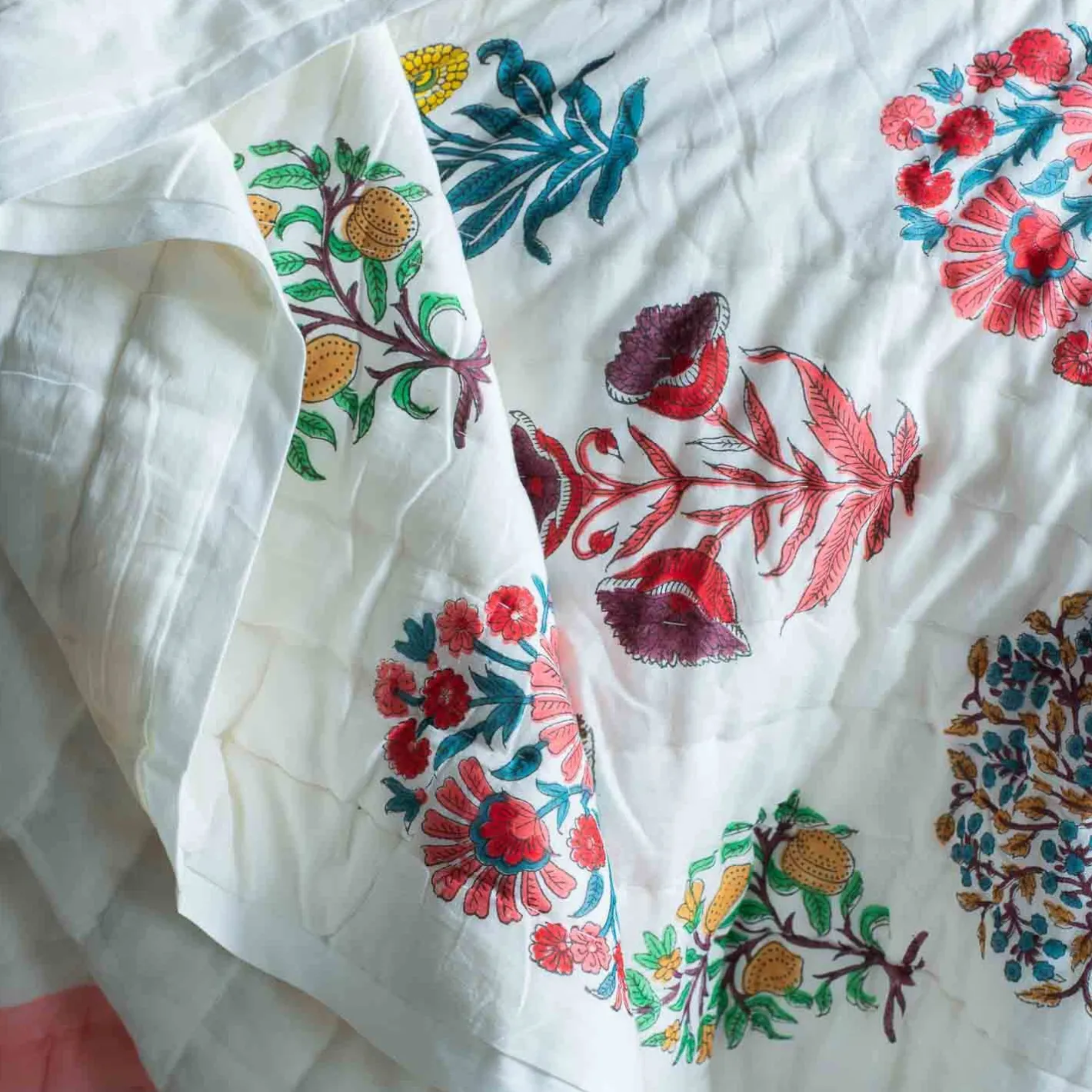 Graham & Green Quilts & Bedding<Bloom Floral Block Printed King Size Quilt