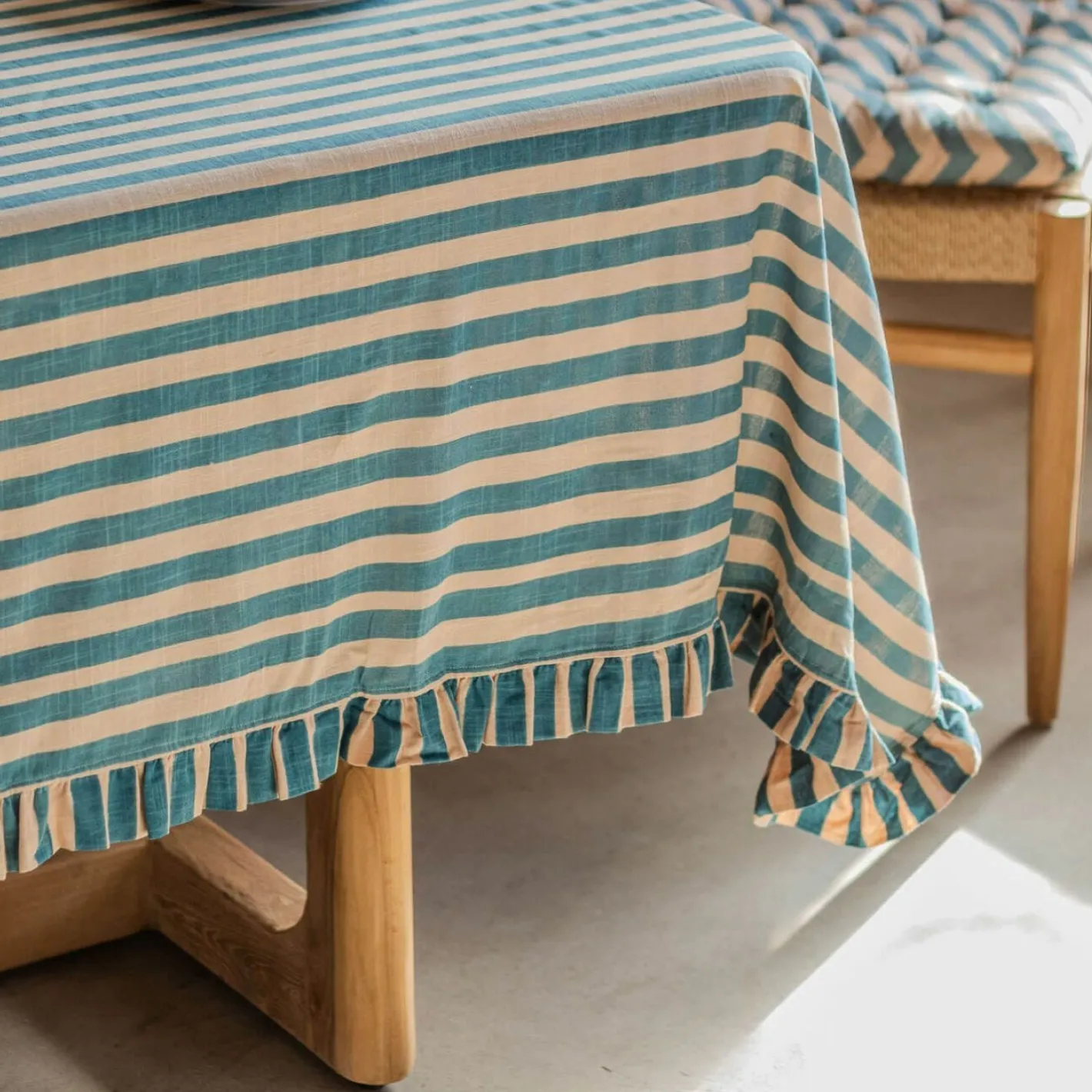 Graham & Green Outdoor Dining|Table Cloths & Napkins<Blue Candy Stripe Frill Tablecloths