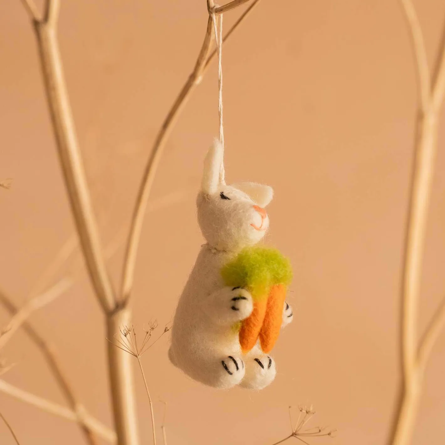 Graham & Green Decorative Accessories<Bunny with a Carrot Hanging Decoration