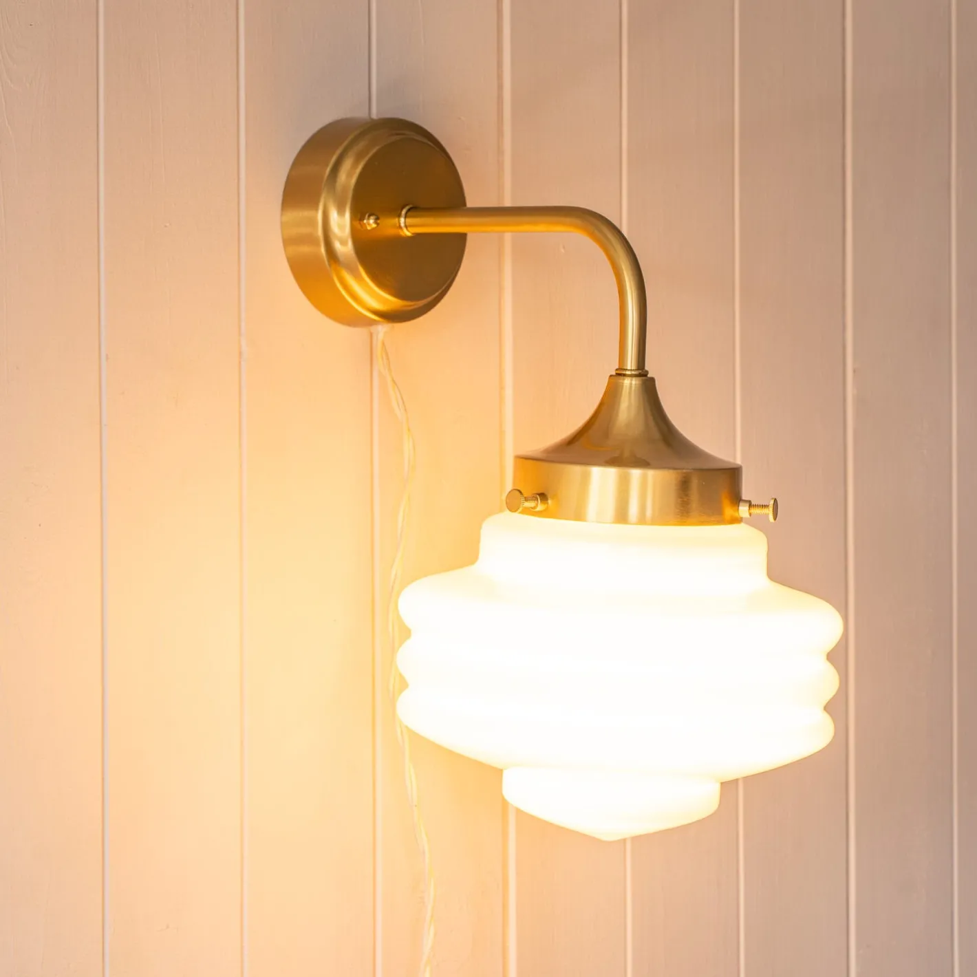 Graham & Green Wall Lights & Sconces<Caius Brass Wall Light