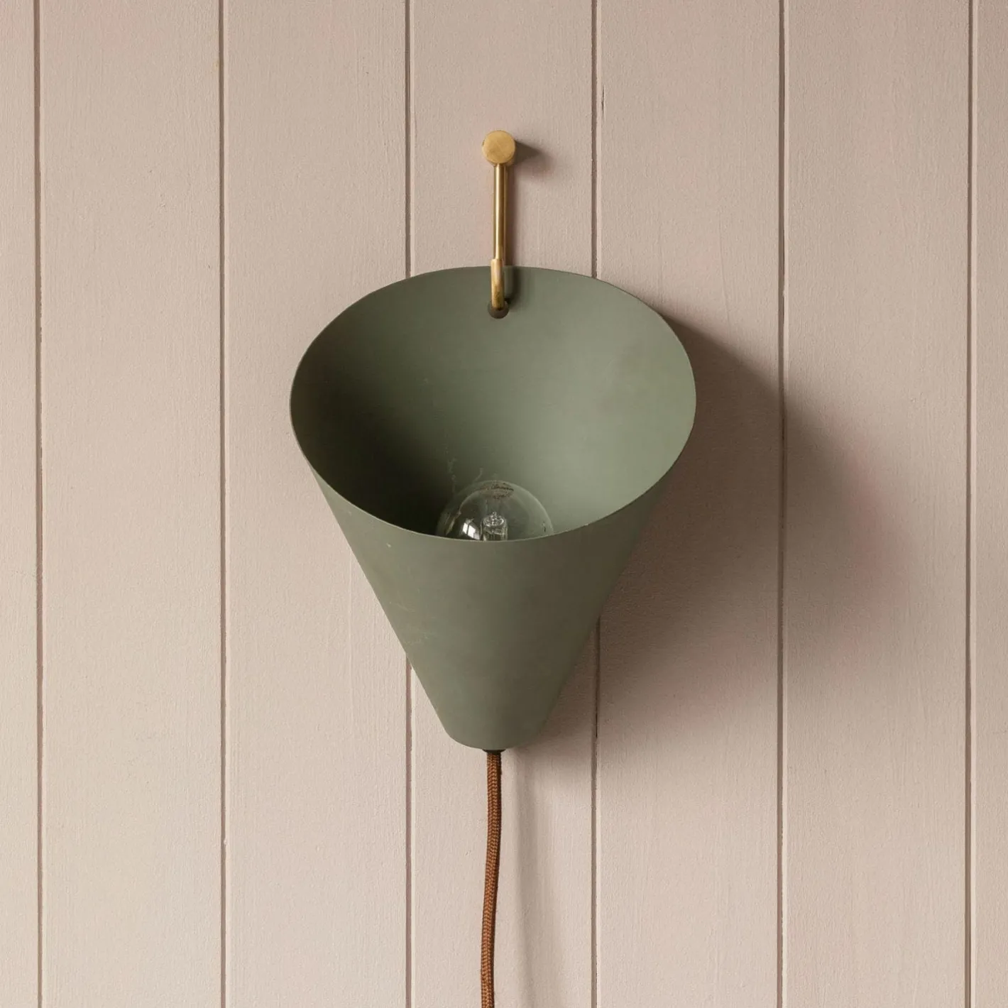 Graham & Green Wall Lights & Sconces<Chilton Lichen Green Wall Light
