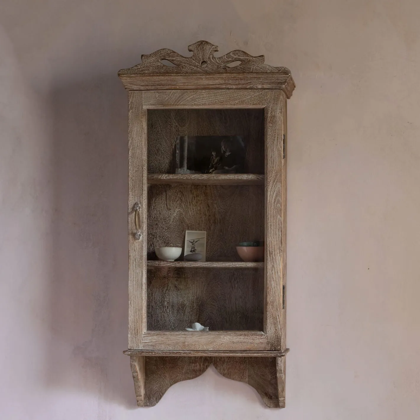 Graham & Green Cabinets & Cupboards|Shelves & Bookcases<Clara Natural Showcase Cabinet