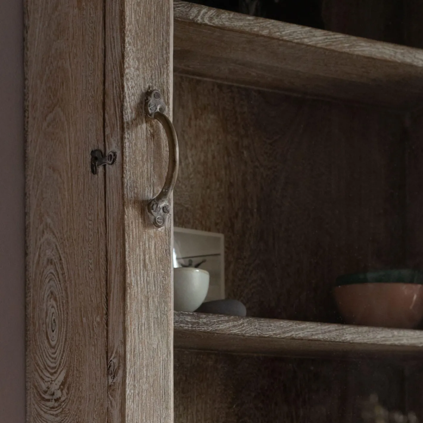 Graham & Green Cabinets & Cupboards|Shelves & Bookcases<Clara Natural Showcase Cabinet