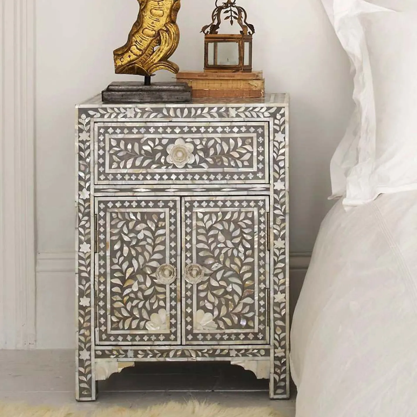 Graham & Green Bedside Tables<Classic Grey Mother of Pearl Bedside Table
