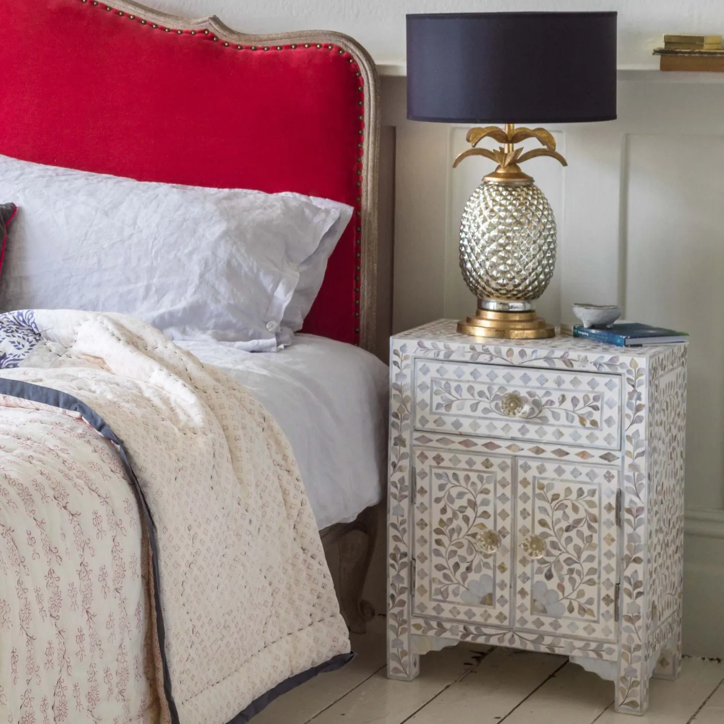 Graham & Green Bedside Tables<Classic White Mother of Pearl Bedside Table