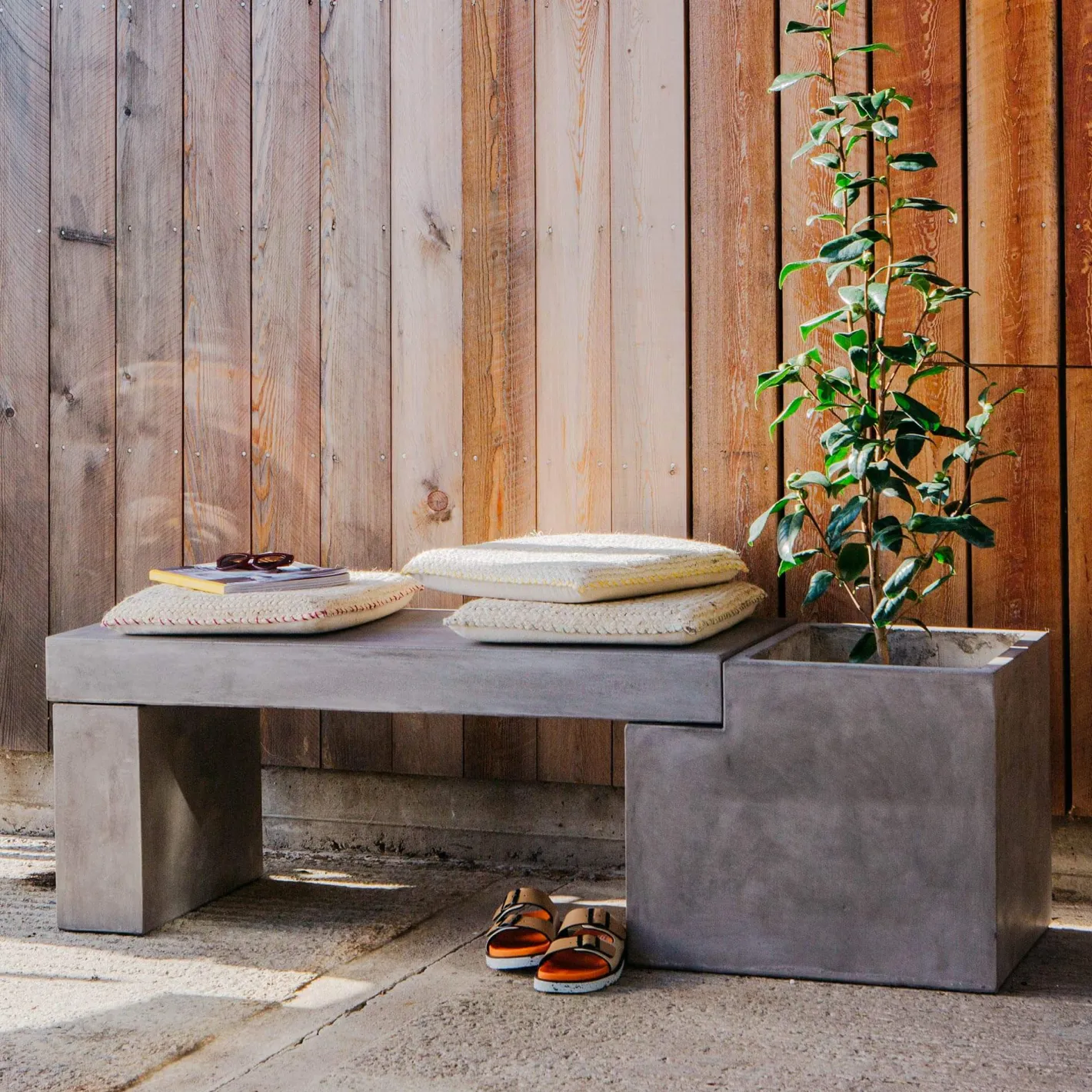 Graham & Green Sun Loungers & Hammocks|Sun Loungers & Hammocks<Concrete Bench Planter
