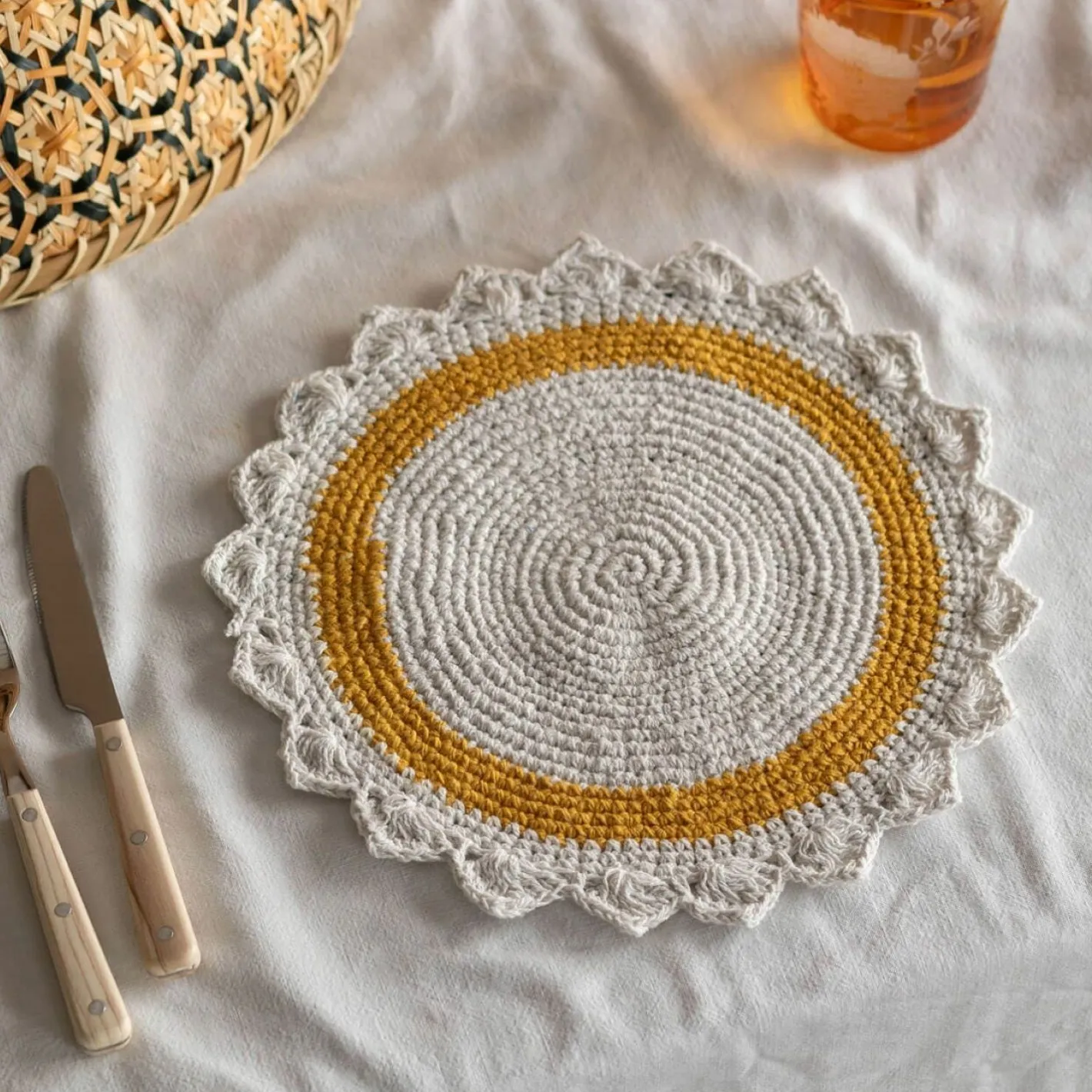 Graham & Green Outdoor Dining|Placemats, Coasters & Trays<Cream and Mustard Crochet Round Placemat