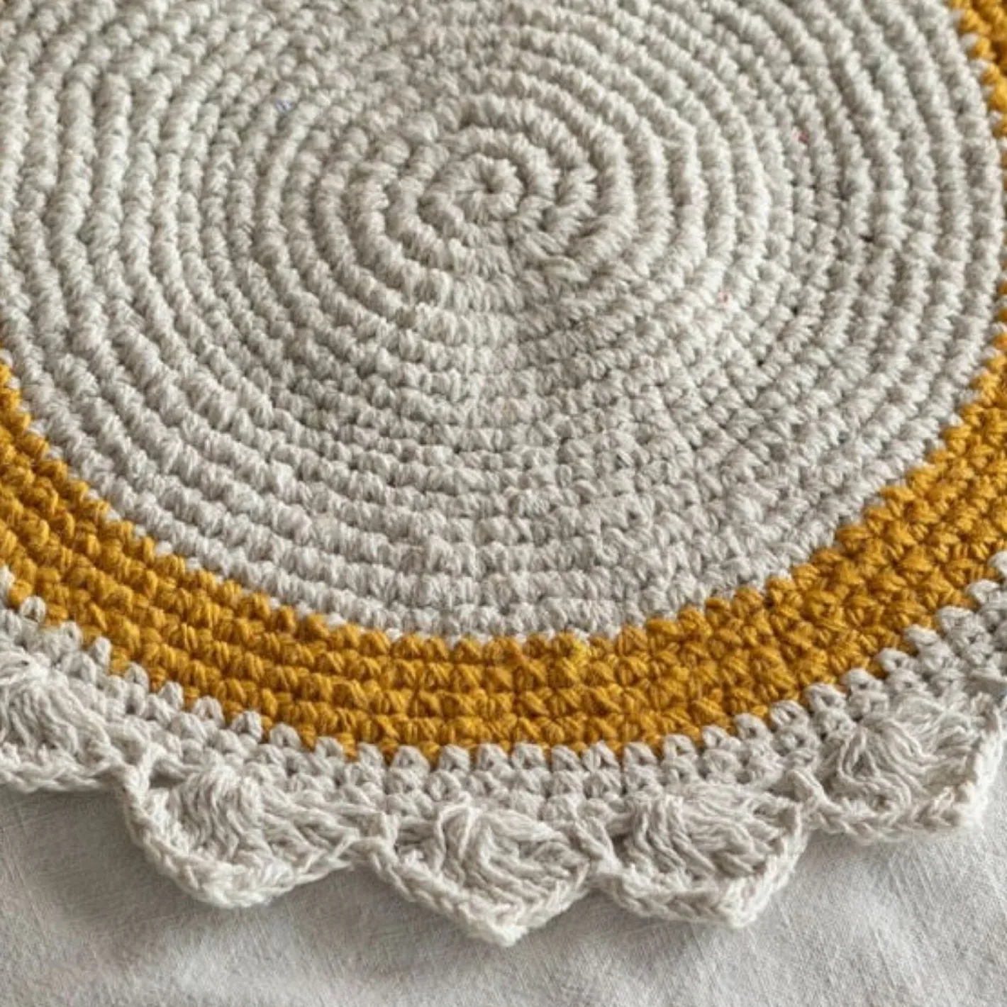 Graham & Green Outdoor Dining|Placemats, Coasters & Trays<Cream and Mustard Crochet Round Placemat