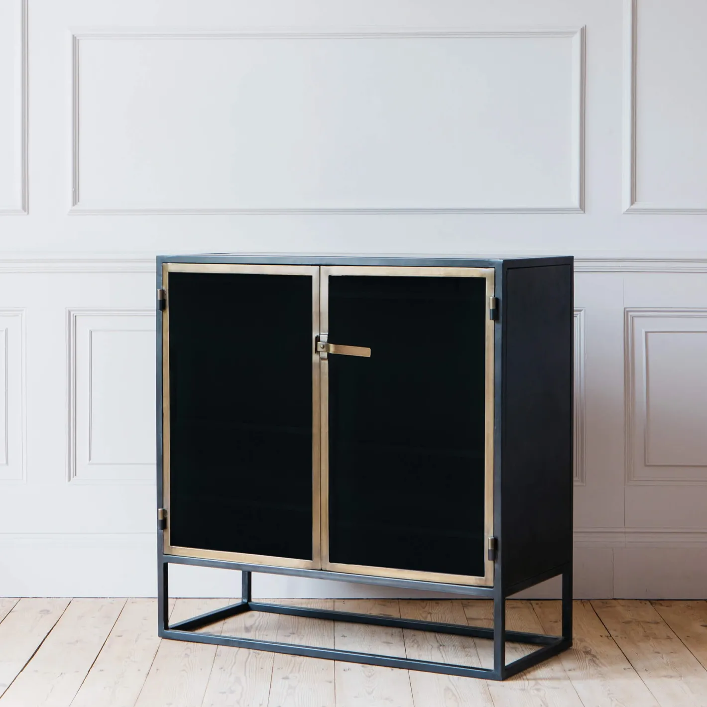Graham & Green Cabinets & Cupboards<Dexter Small Glass Display Cabinet