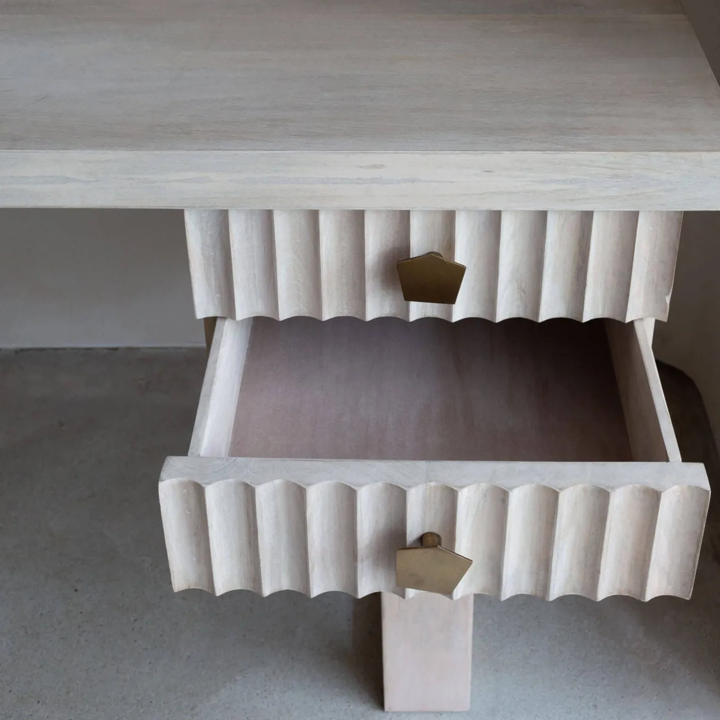 Graham & Green Desks<Eckley Whitewashed Desk