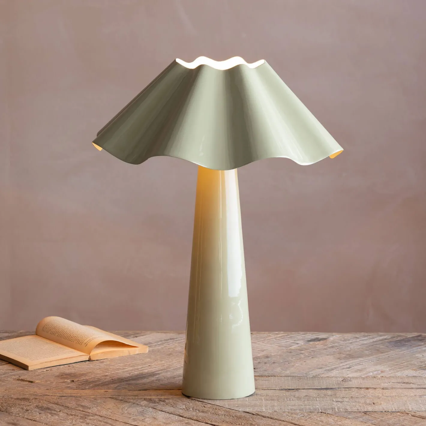 Graham & Green Table Lamps<Eldon Sage Enamel Table Lamp Large