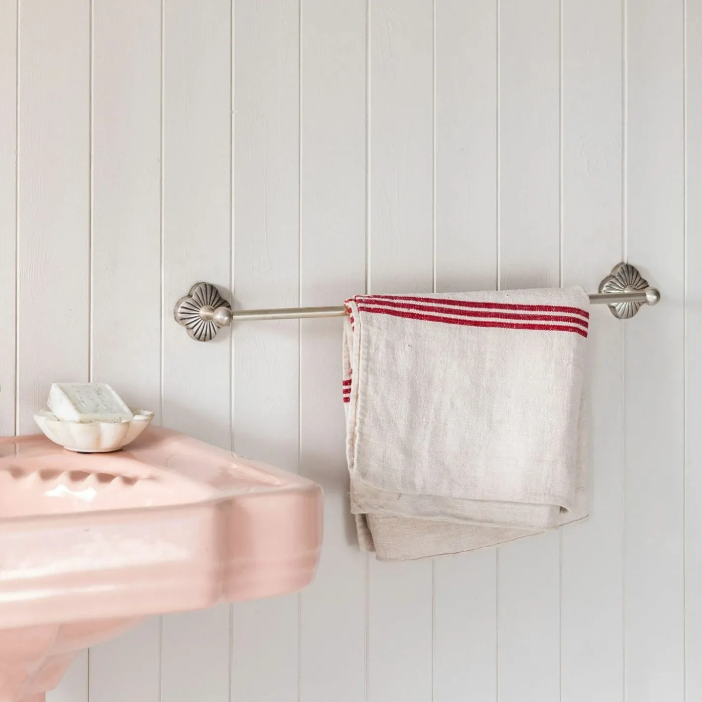 Graham & Green Bathroom Accessories<Eliston Towel Rail