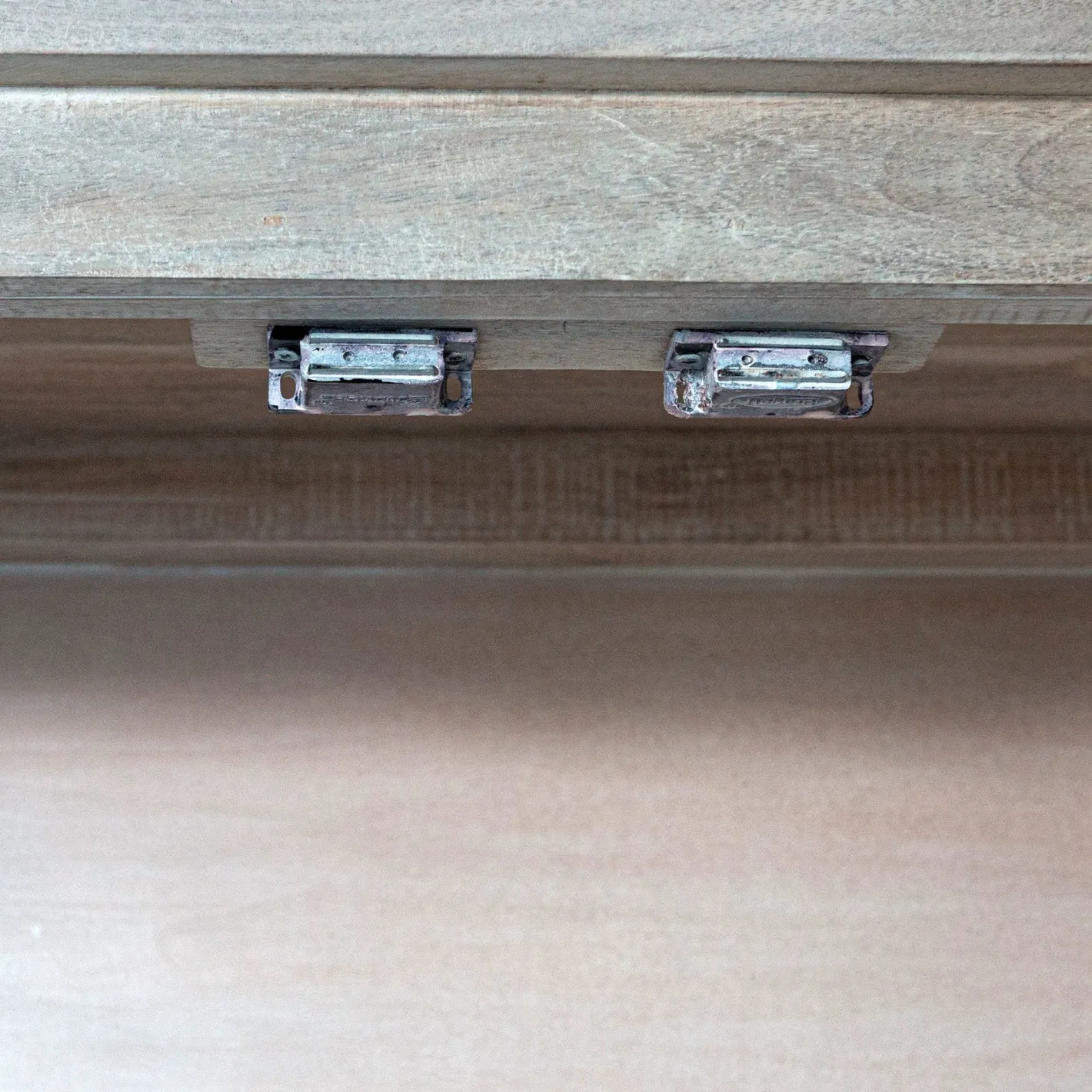 Graham & Green Cabinets & Cupboards<Esben Cupboard