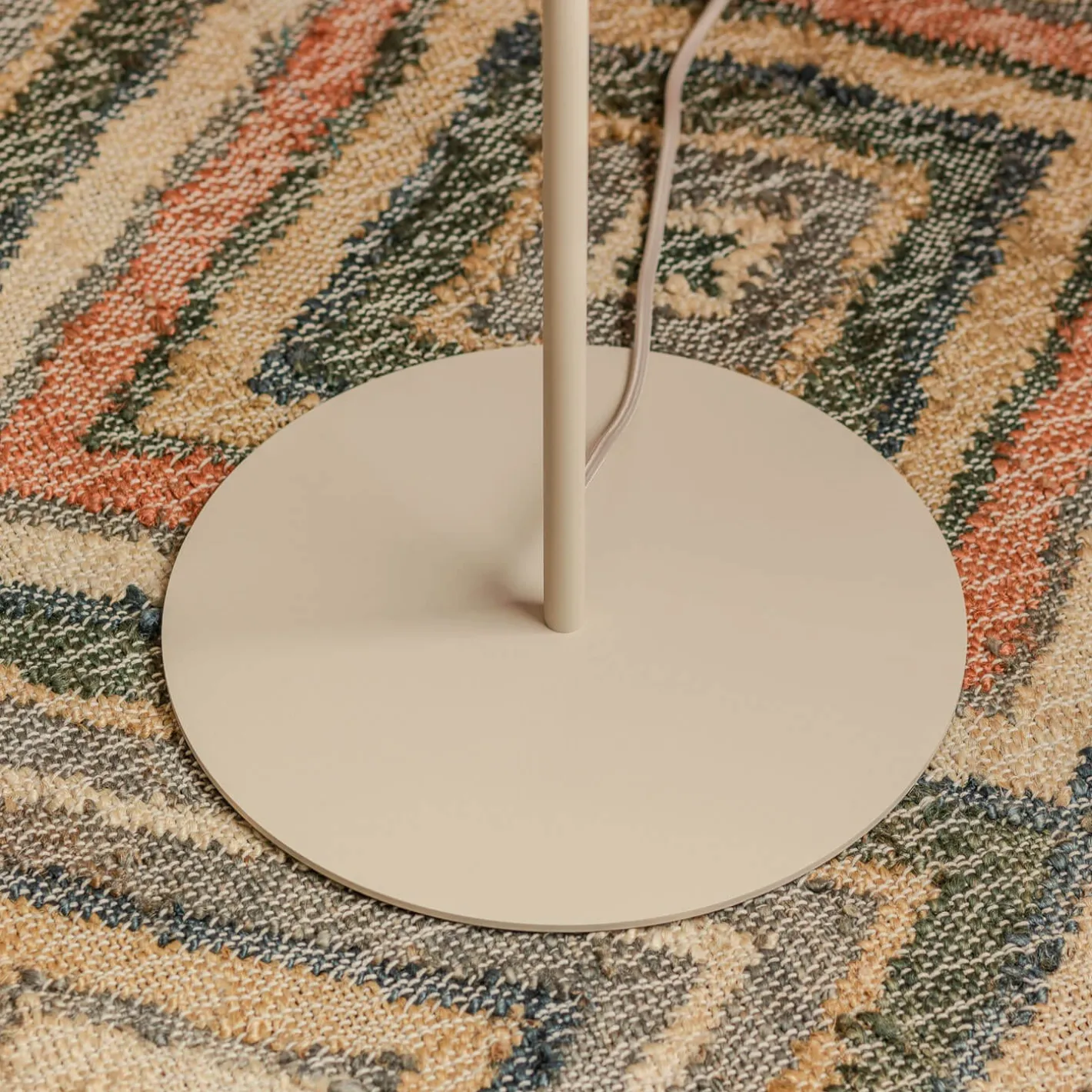 Graham & Green Floor Lamps<Fluted Fabric Floor Lamp