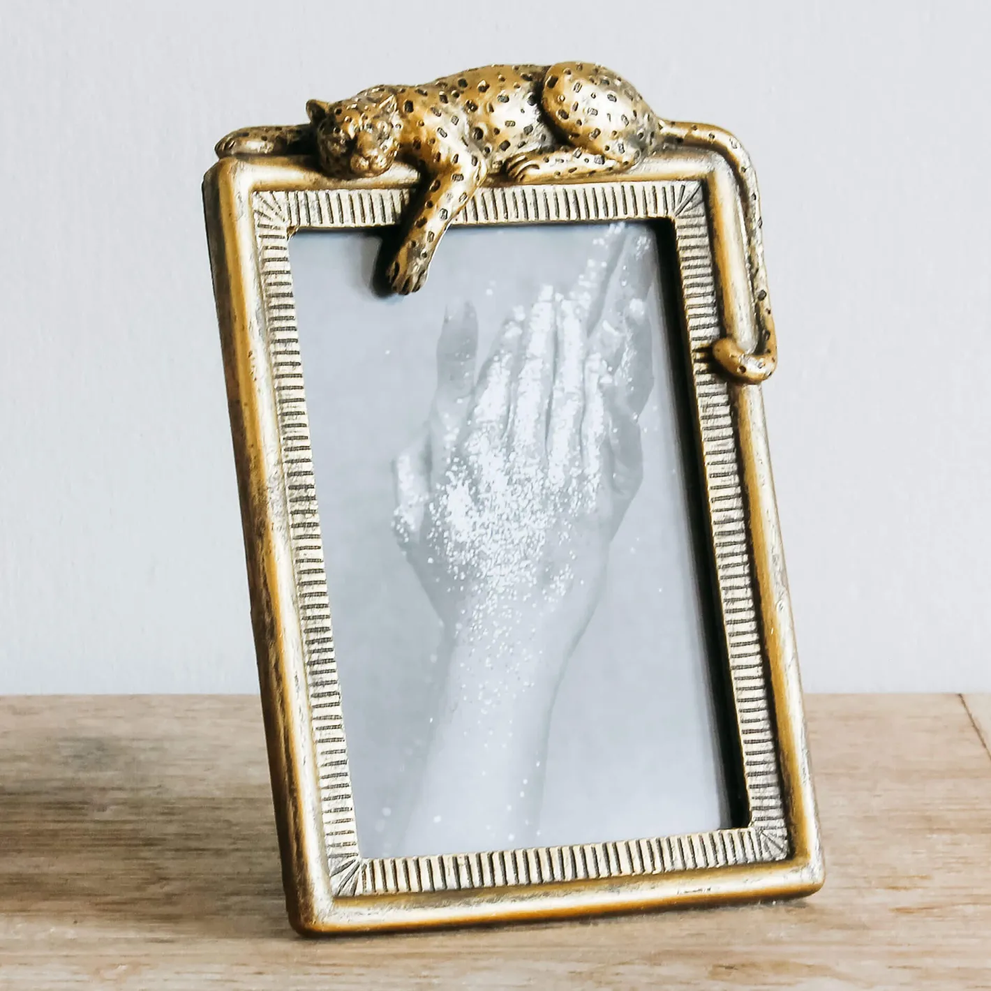 Graham & Green Photo Frames<Gold Panther Frame