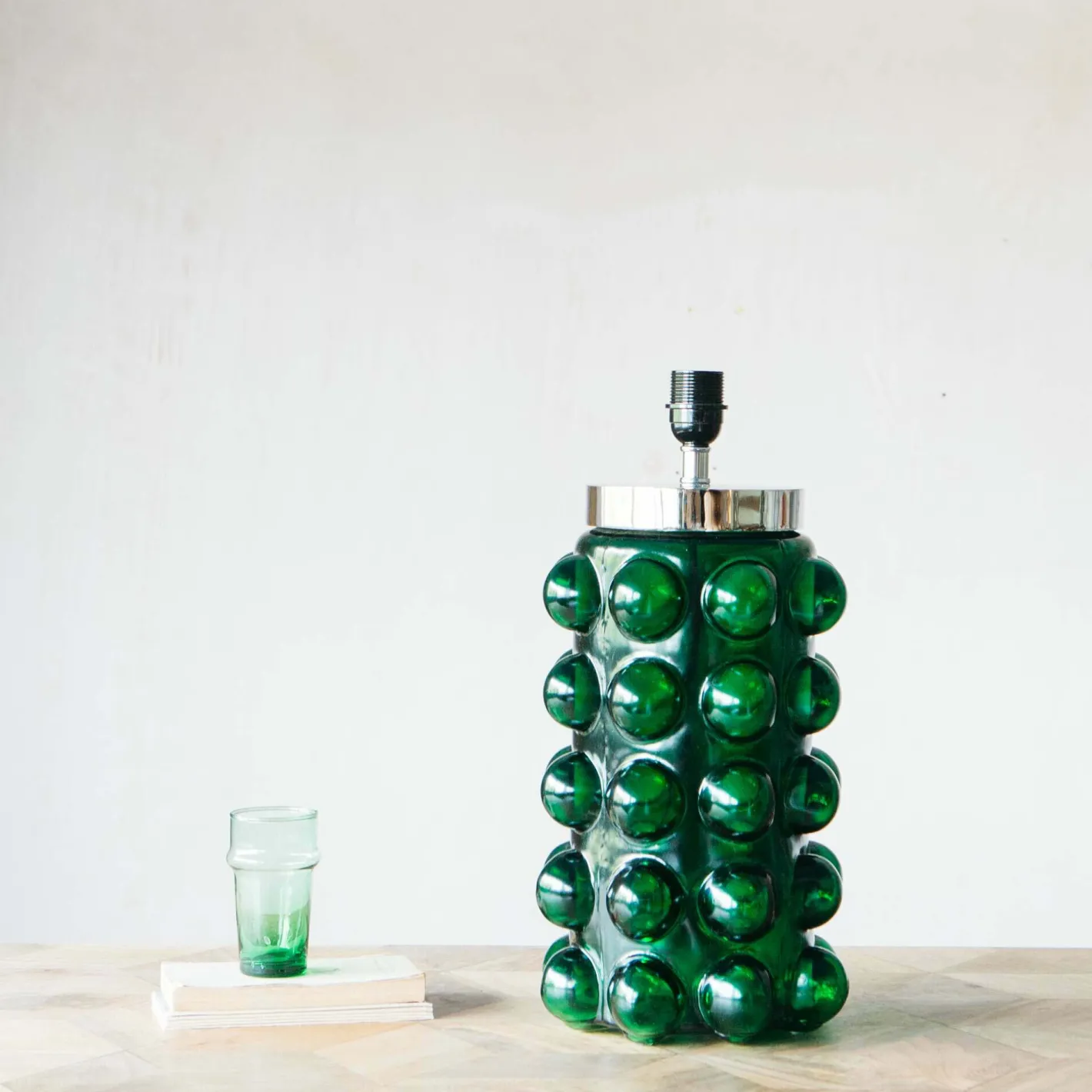 Graham & Green Table Lamps<Green Bobble Table Lamp