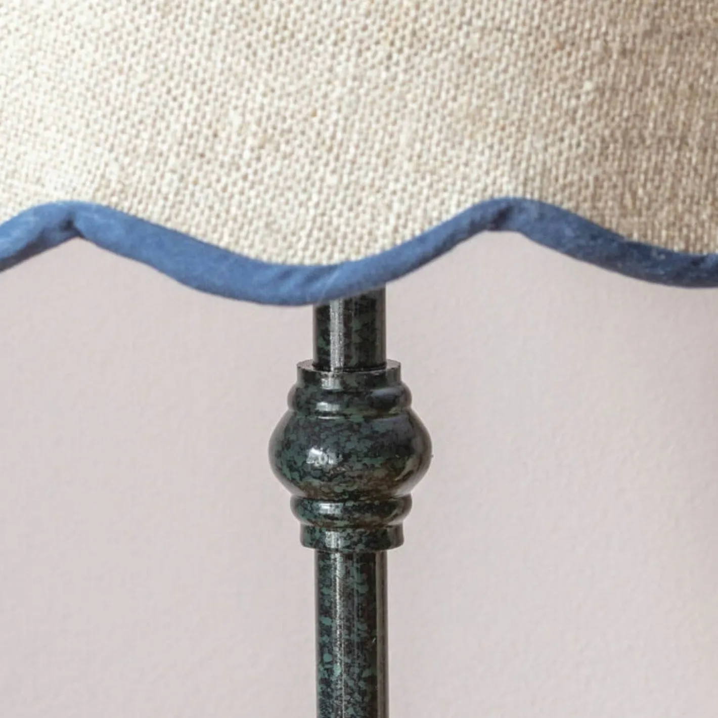 Graham & Green Table Lamps<Iris Table Lamp with Blue Scalloped Shade
