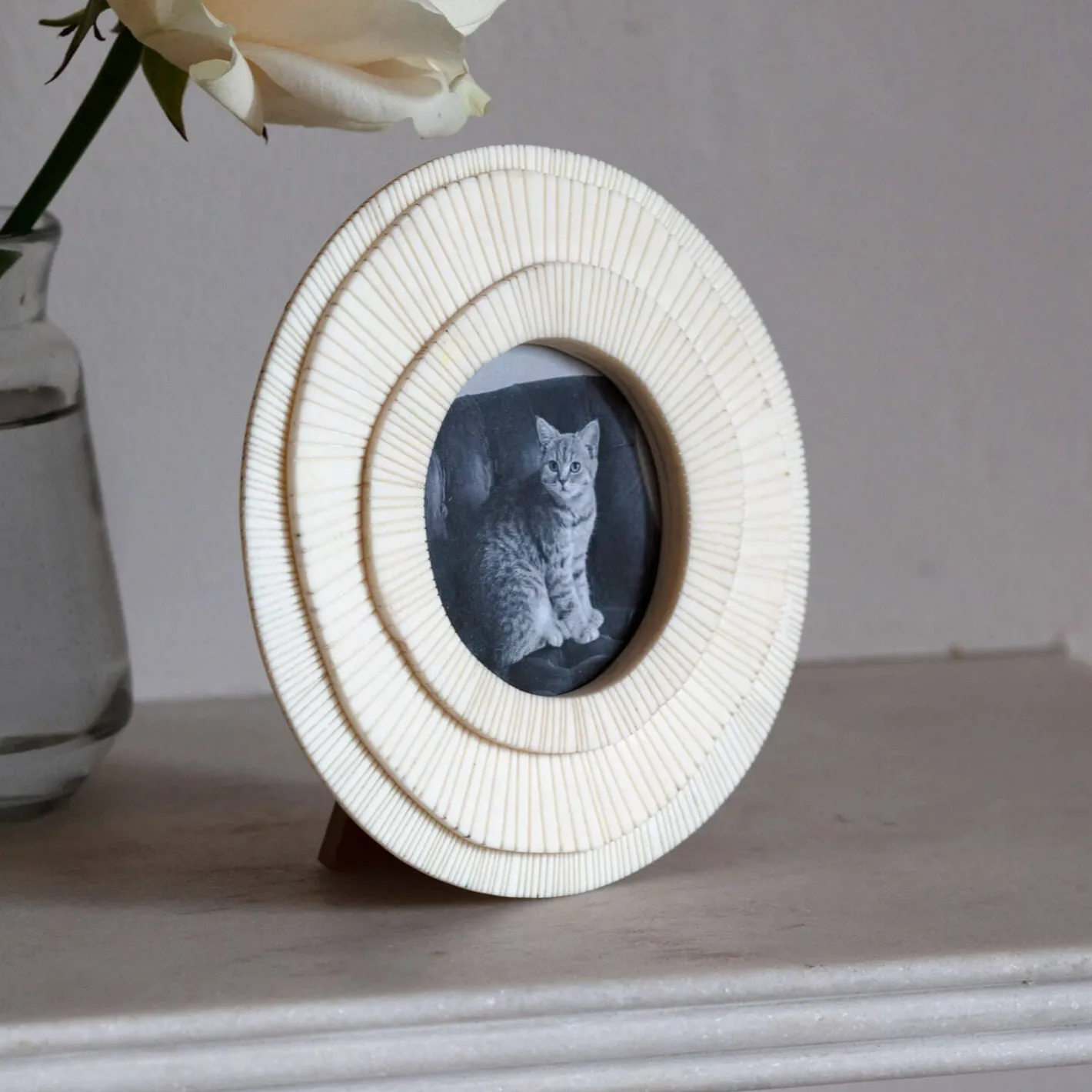 Graham & Green Photo Frames<Ivory Round Layered Photo Frame