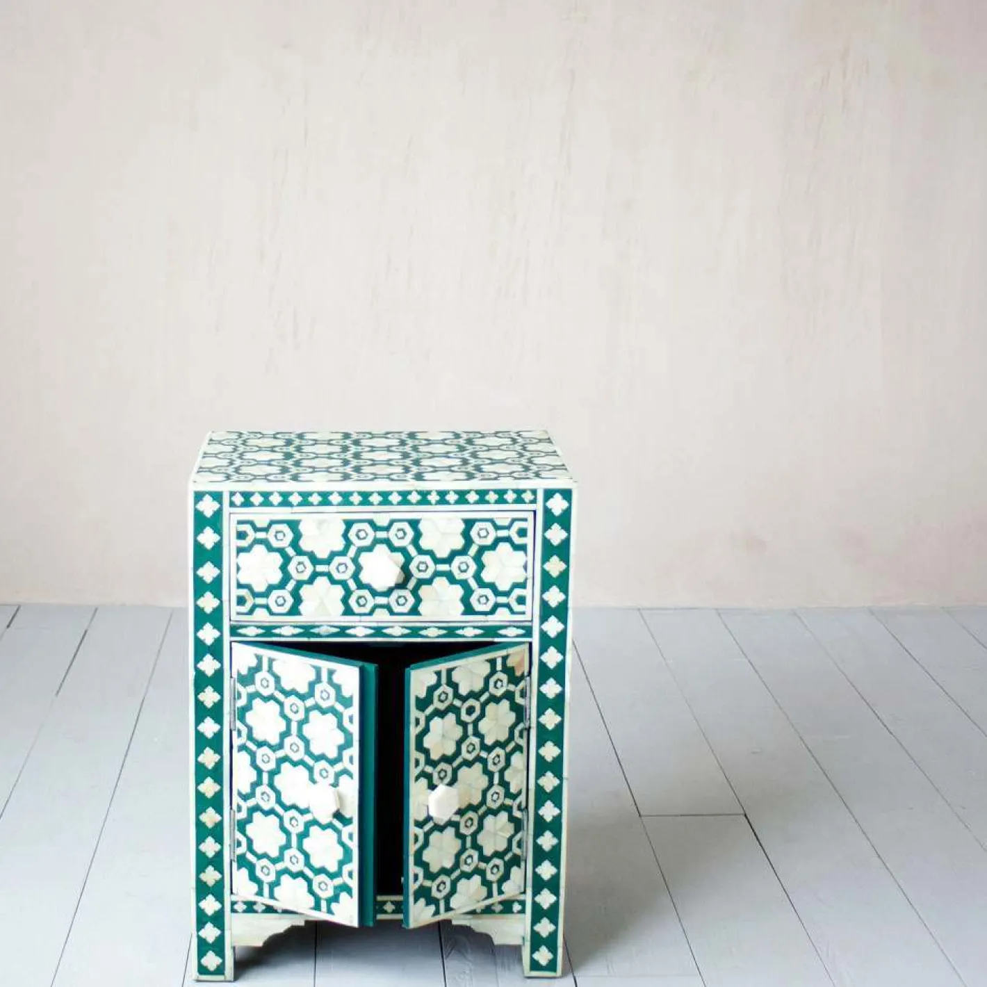 Graham & Green Bedside Tables<Jade Green Floral Bone Inlay Bedside Table