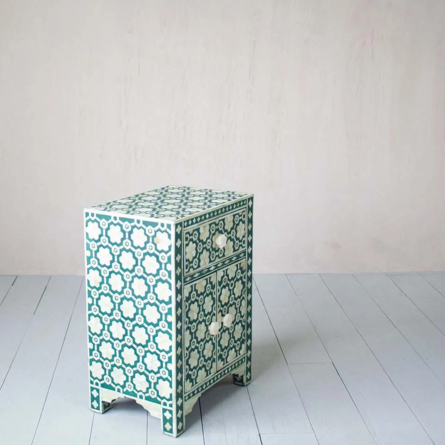 Graham & Green Bedside Tables<Jade Green Floral Bone Inlay Bedside Table