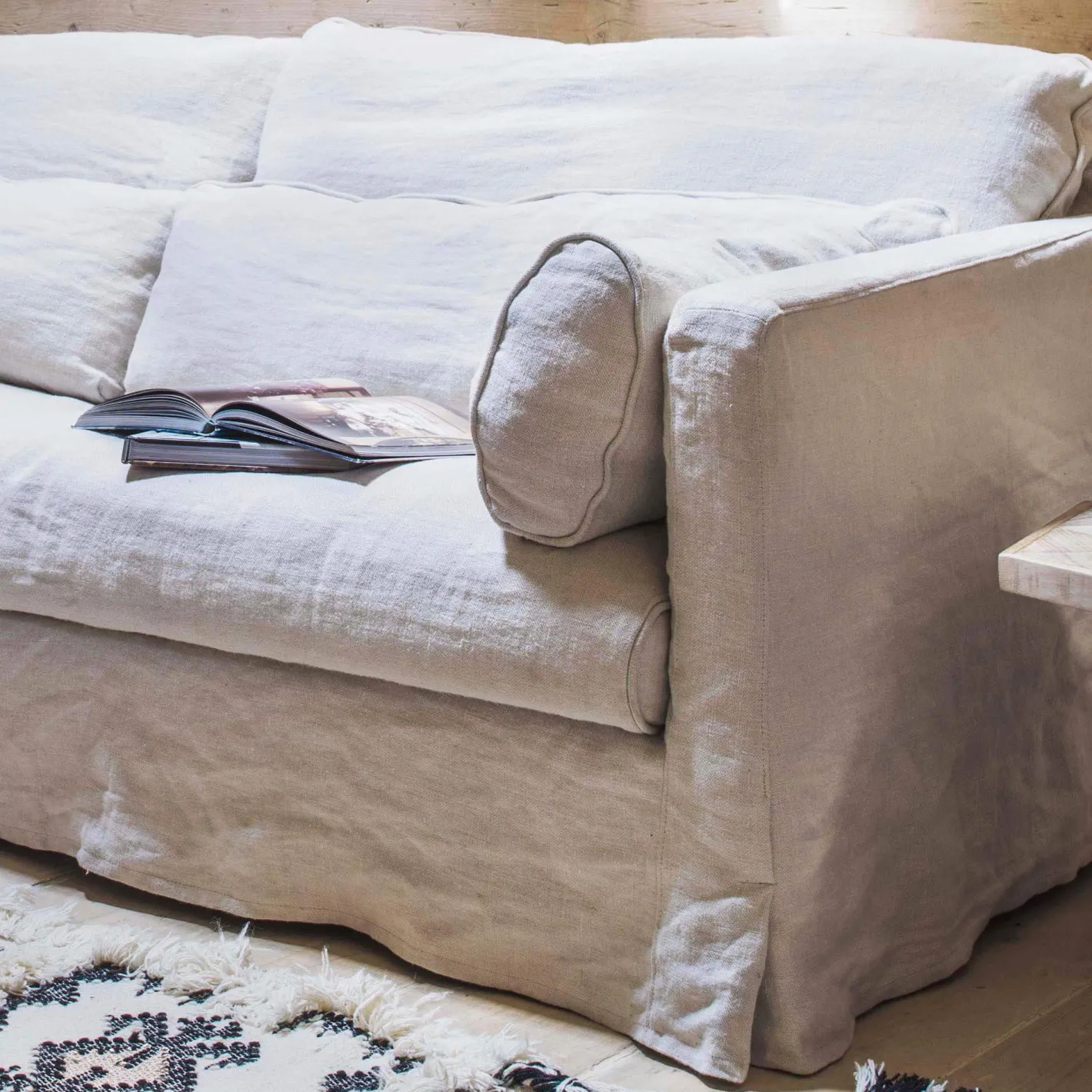 Graham & Green Ready To Go Sofas<Jasmine Natural Belgian Linen Three Seater Sofa
