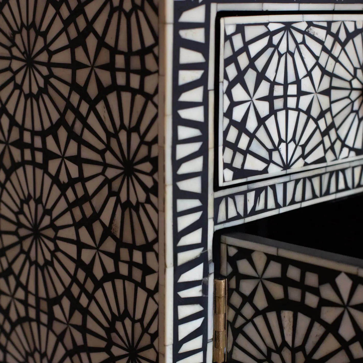 Graham & Green Bedside Tables<Kaleidoscope Bone Inlay Bedside Table