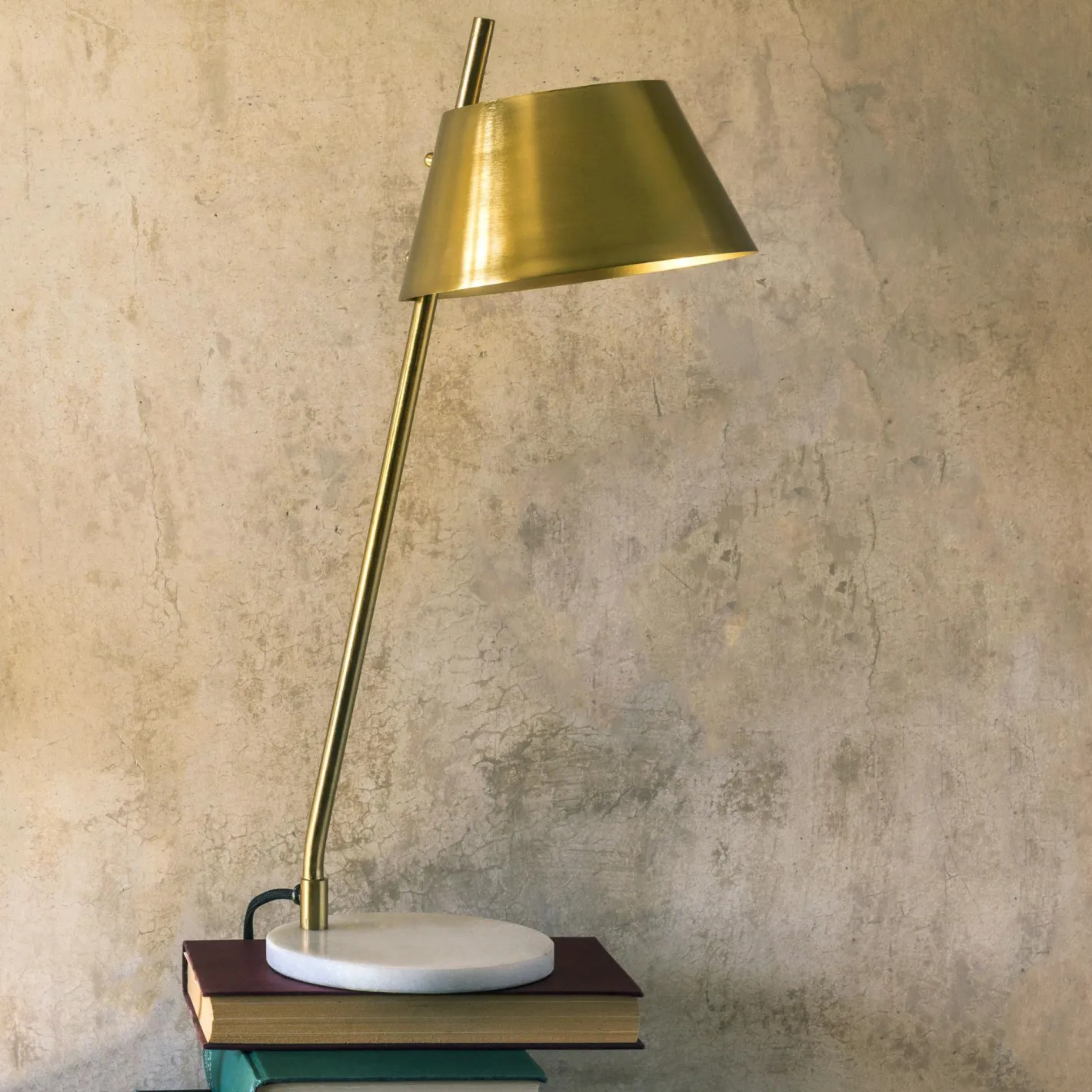 Graham & Green Table Lamps<Kari Brass Table Lamp