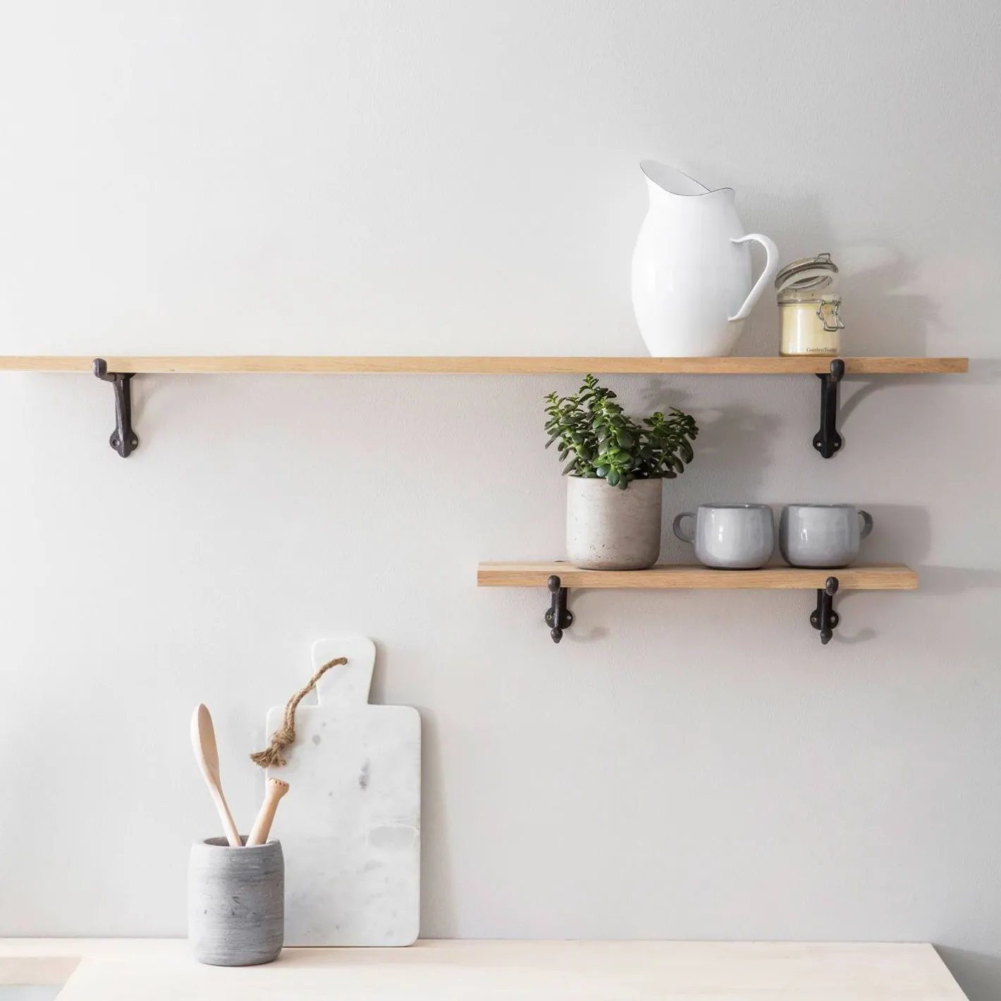 Graham & Green Shelves & Bookcases<Large Oak Shelf With Iron Bracket