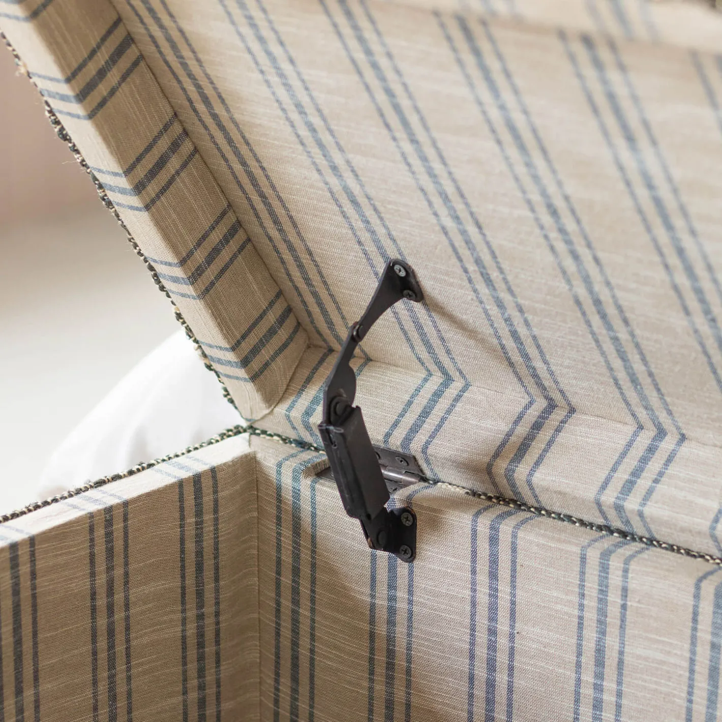 Graham & Green Benches & Ottomans|Ottomans & Benches<Leo Jute Blanket Box