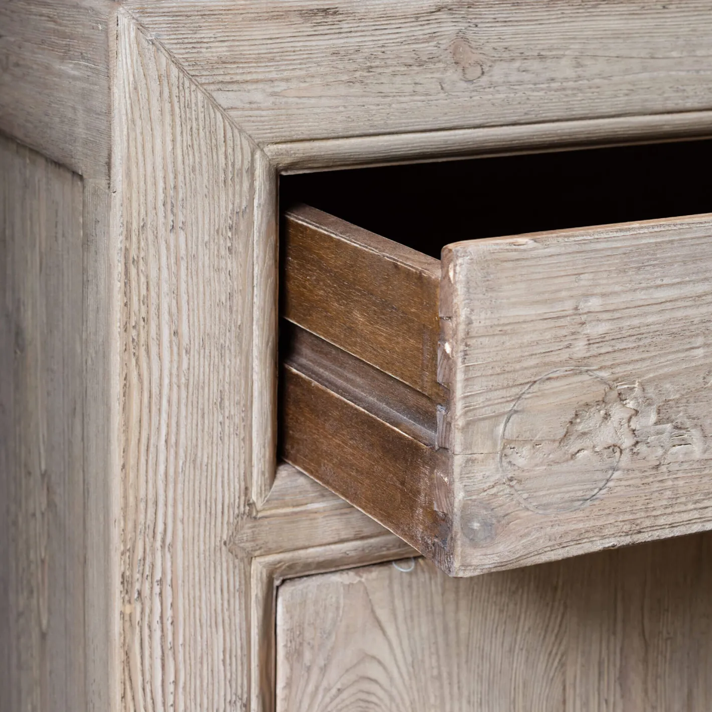 Graham & Green Sideboards & Tv Stands<Leshan Six Door Three Drawer Sideboard