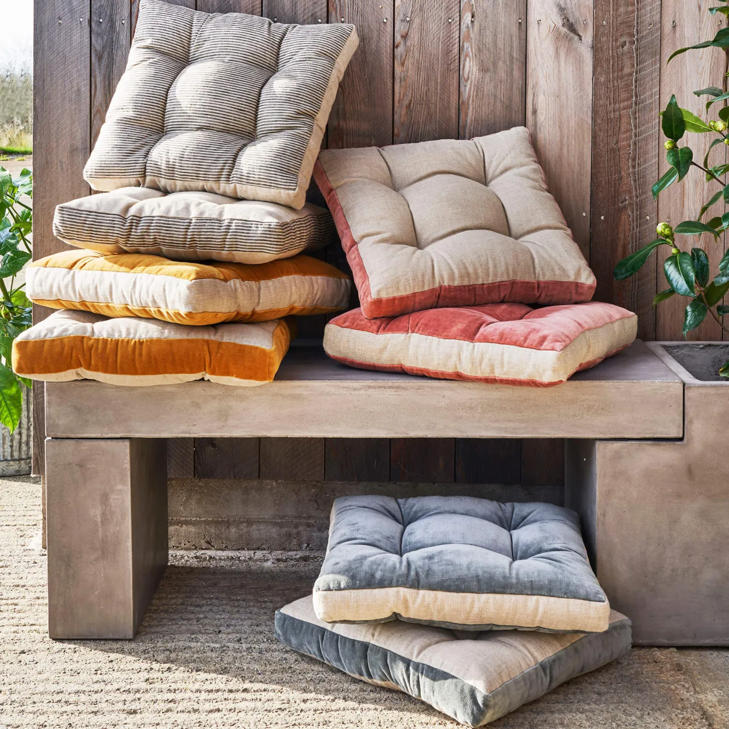 Graham & Green Seat Pads & Bed Rolls|Seat Pads & Bed Rolls<Linen Border Velvet Seat Pads