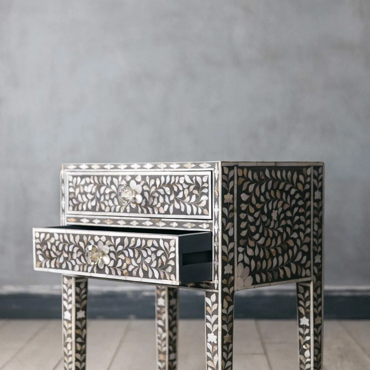 Graham & Green Bedside Tables<Maxi Grey Mother of Pearl Bedside Table