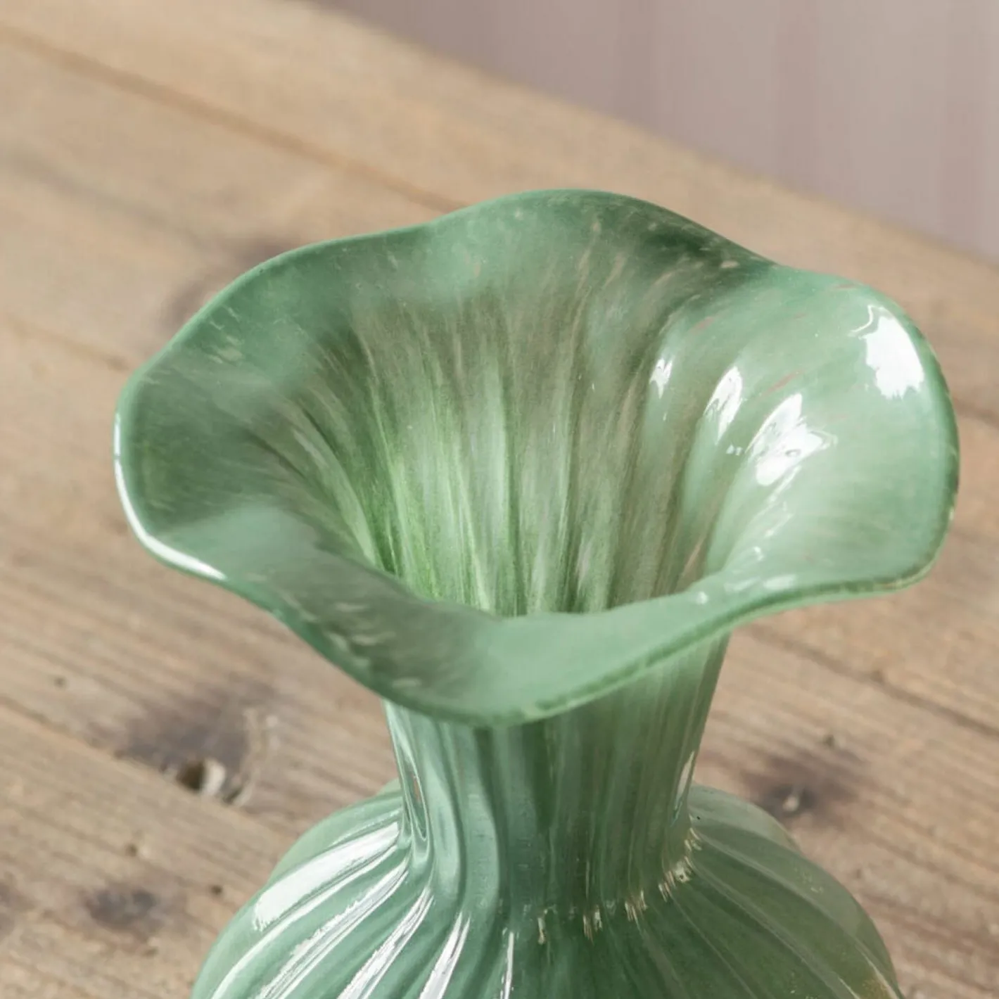 Graham & Green Vases & Plant Pots<Medium Green Fluted Ruffle Vase