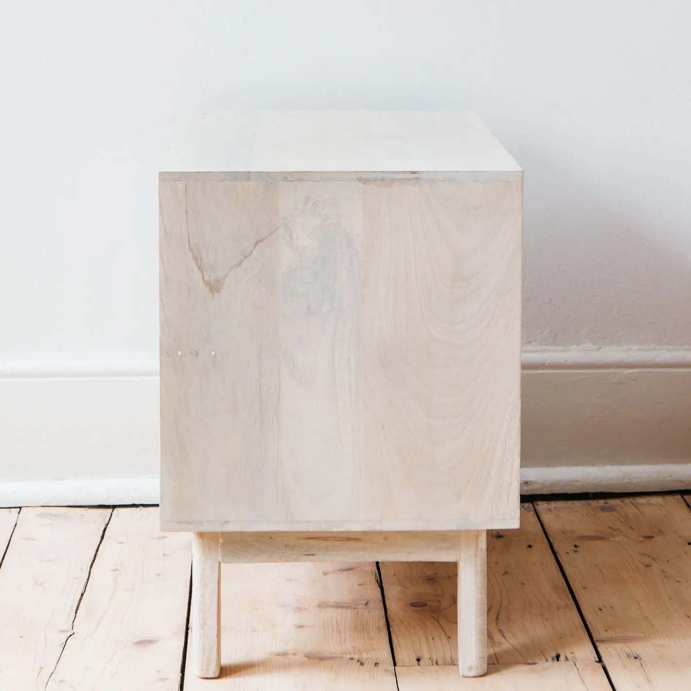 Graham & Green Bedside Tables<Momoka Bedside Table