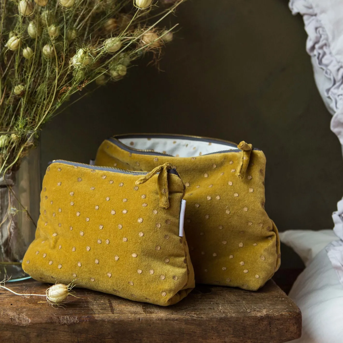 Graham & Green Wash Bags|Wash Bags<Mustard Dotty Velvet Wash Bags
