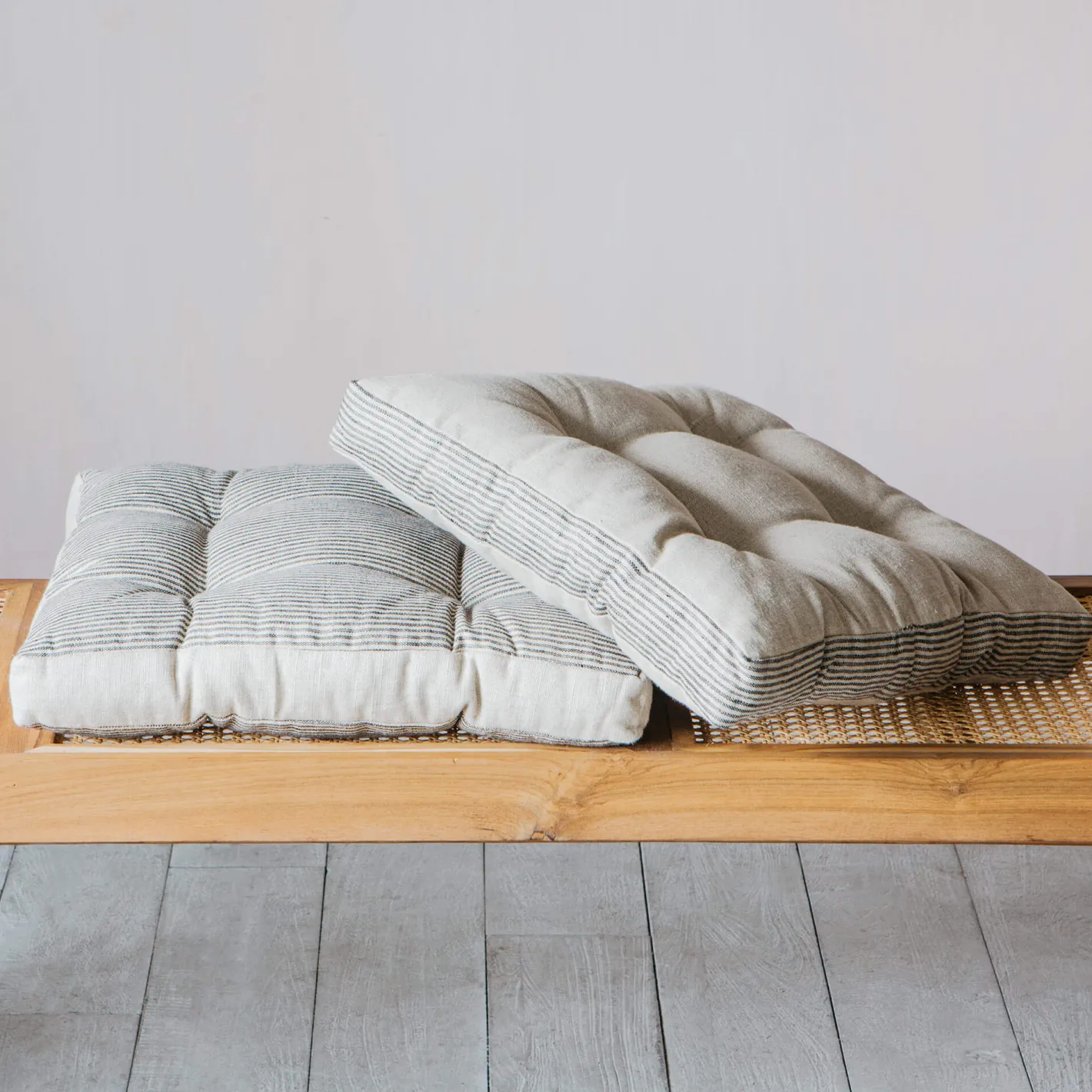 Graham & Green Seat Pads & Bed Rolls|Seat Pads & Bed Rolls<Natural Linen Square Seat Pad with Striped Linen Border