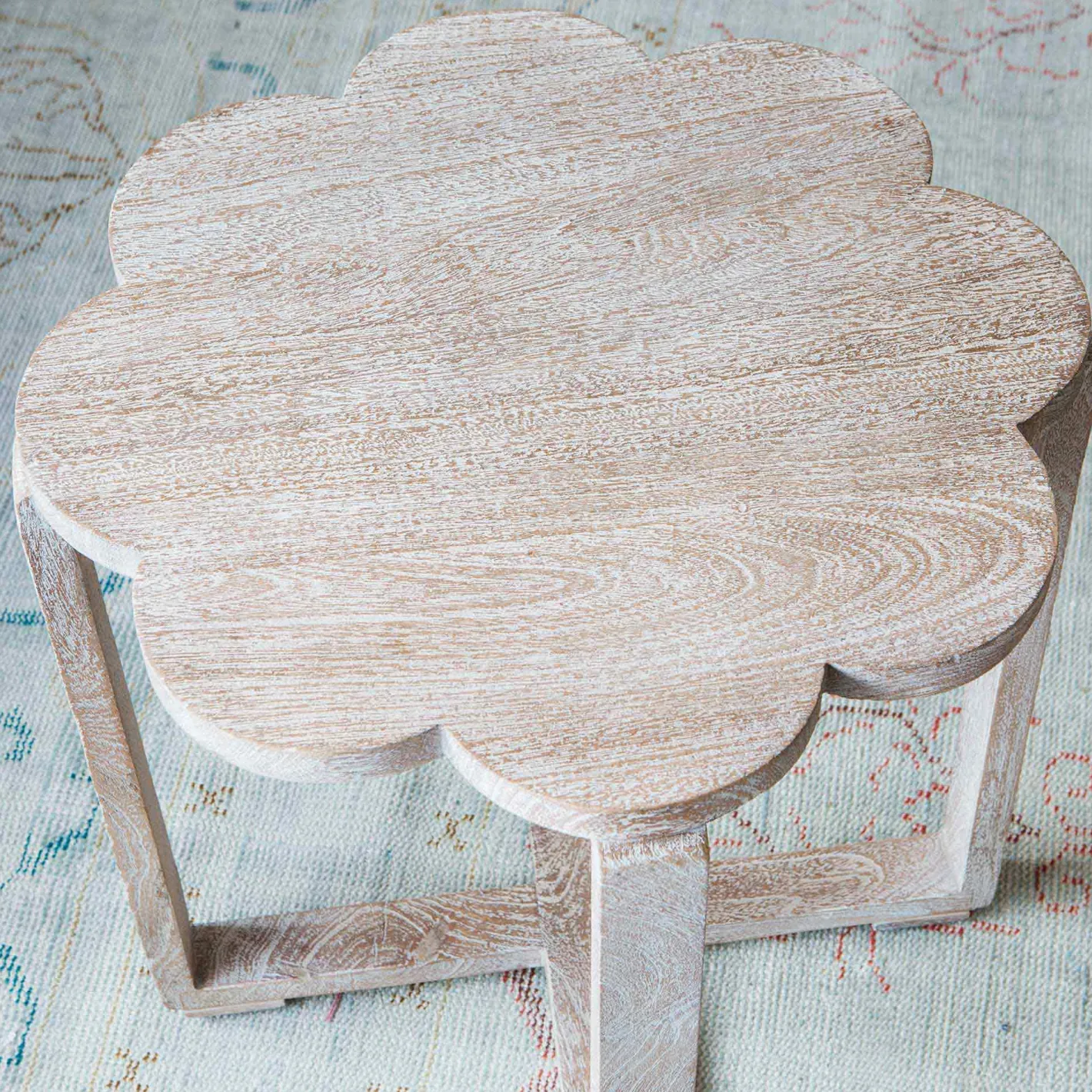 Graham & Green Side Tables<Natural Scallop Side Table