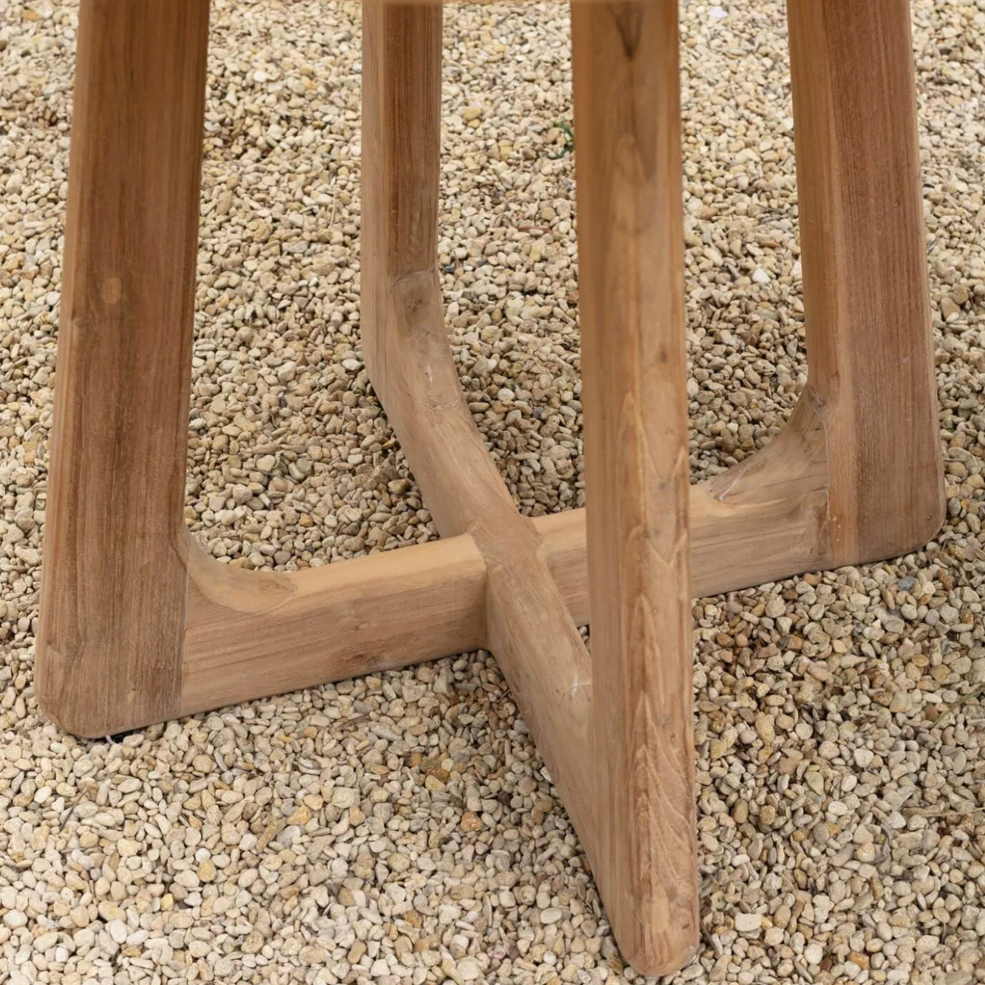 Graham & Green Garden Tables & Sets|Garden Tables & Sets<Noa 4 Seater Round Teak Outdoor Table