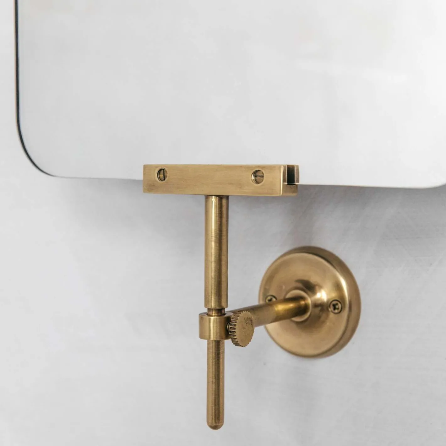 Graham & Green Bathroom Mirrors|Bathroom Mirrors<Orwell Slim Swivel Mirrors